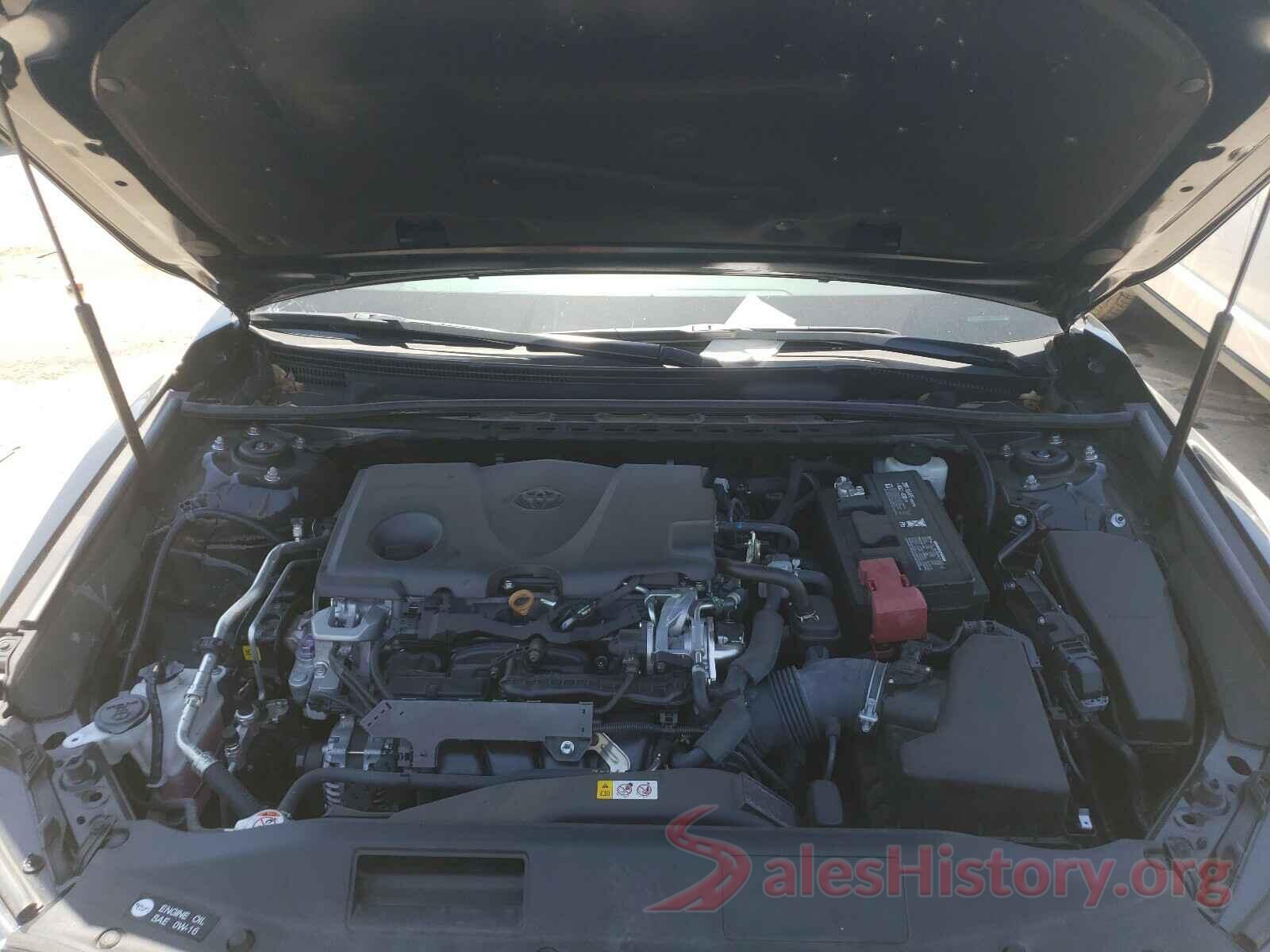 4T1B11HK8JU124587 2018 TOYOTA CAMRY