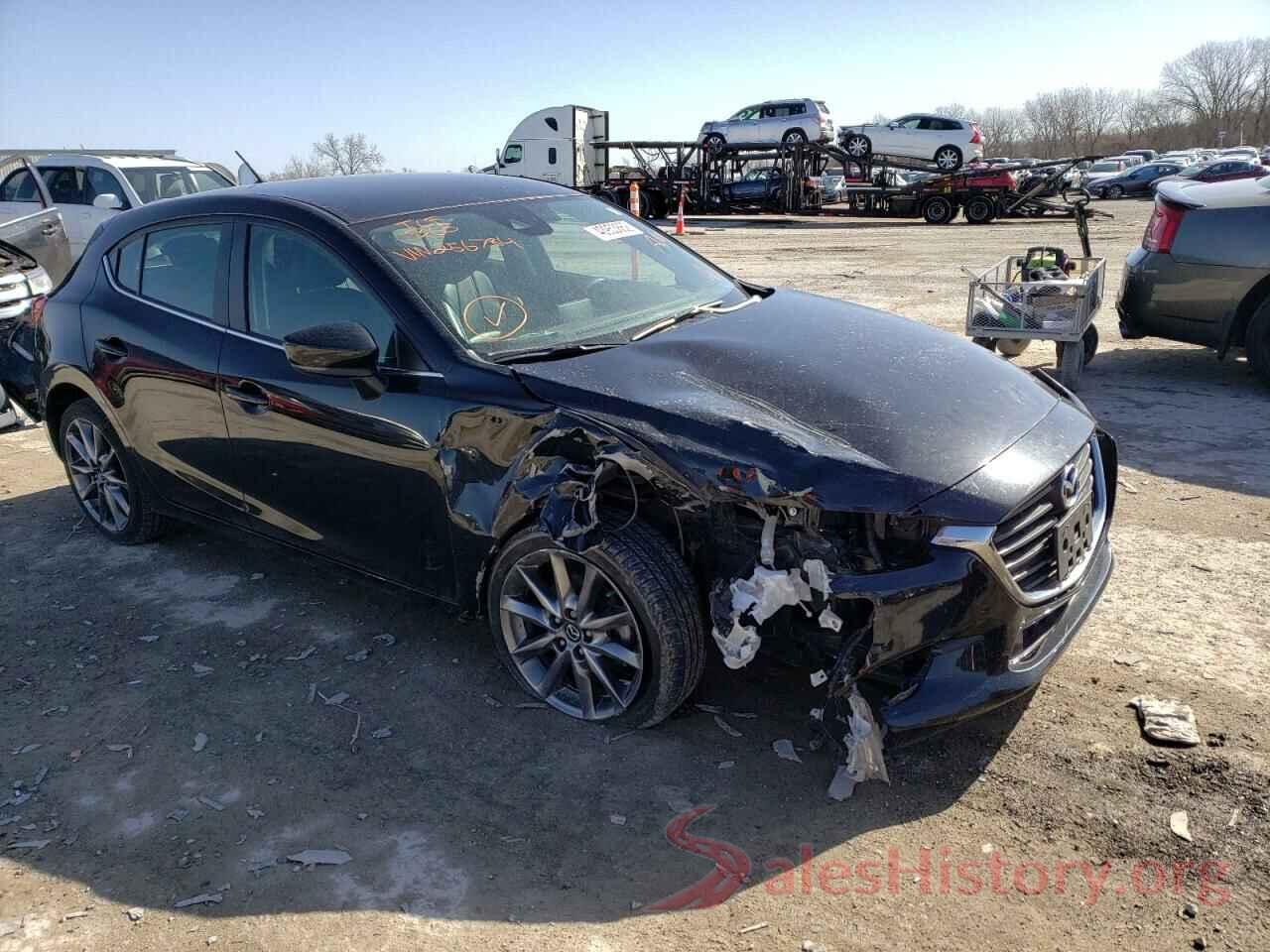 3MZBN1L39JM256784 2018 MAZDA 3