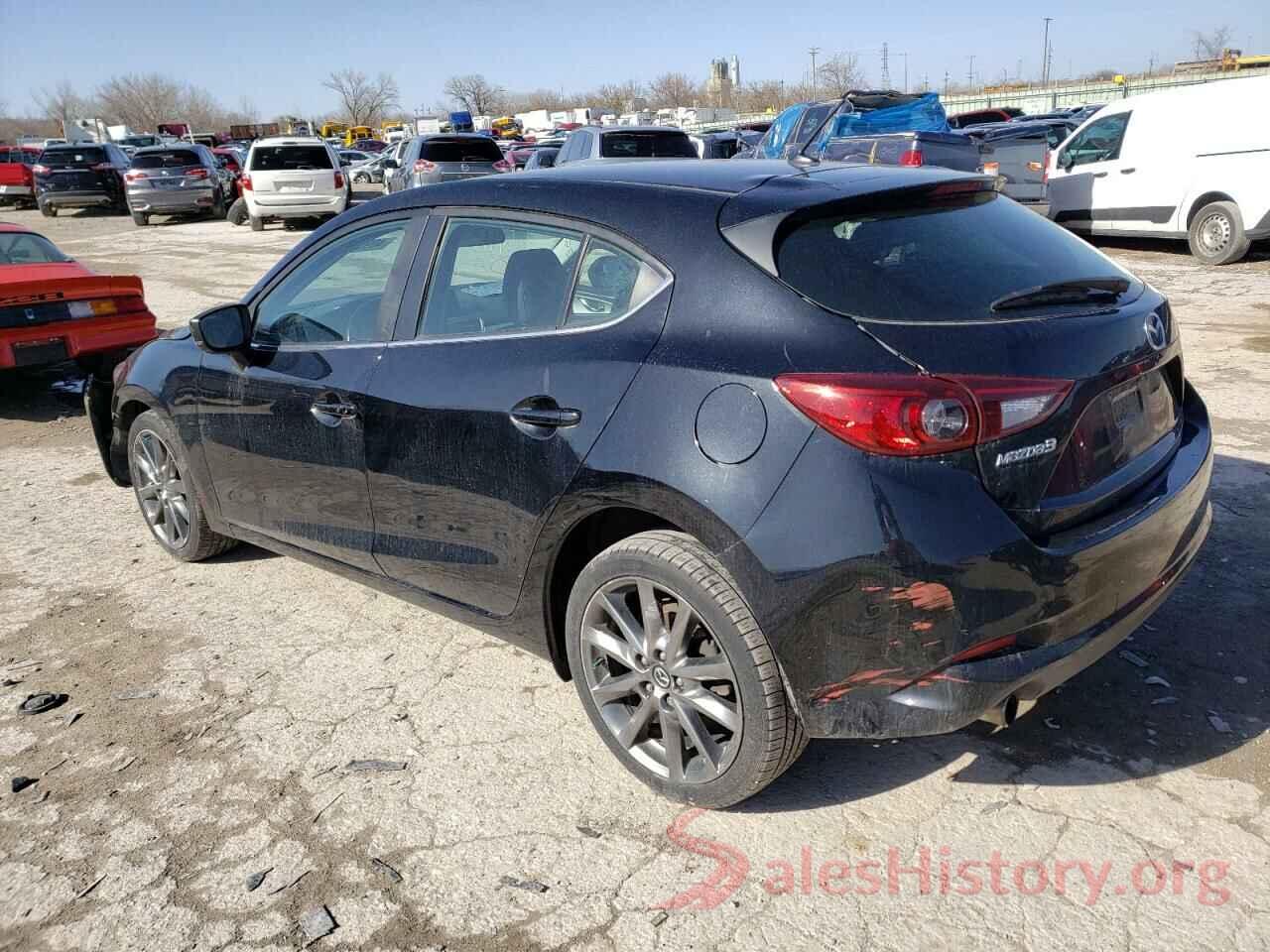 3MZBN1L39JM256784 2018 MAZDA 3