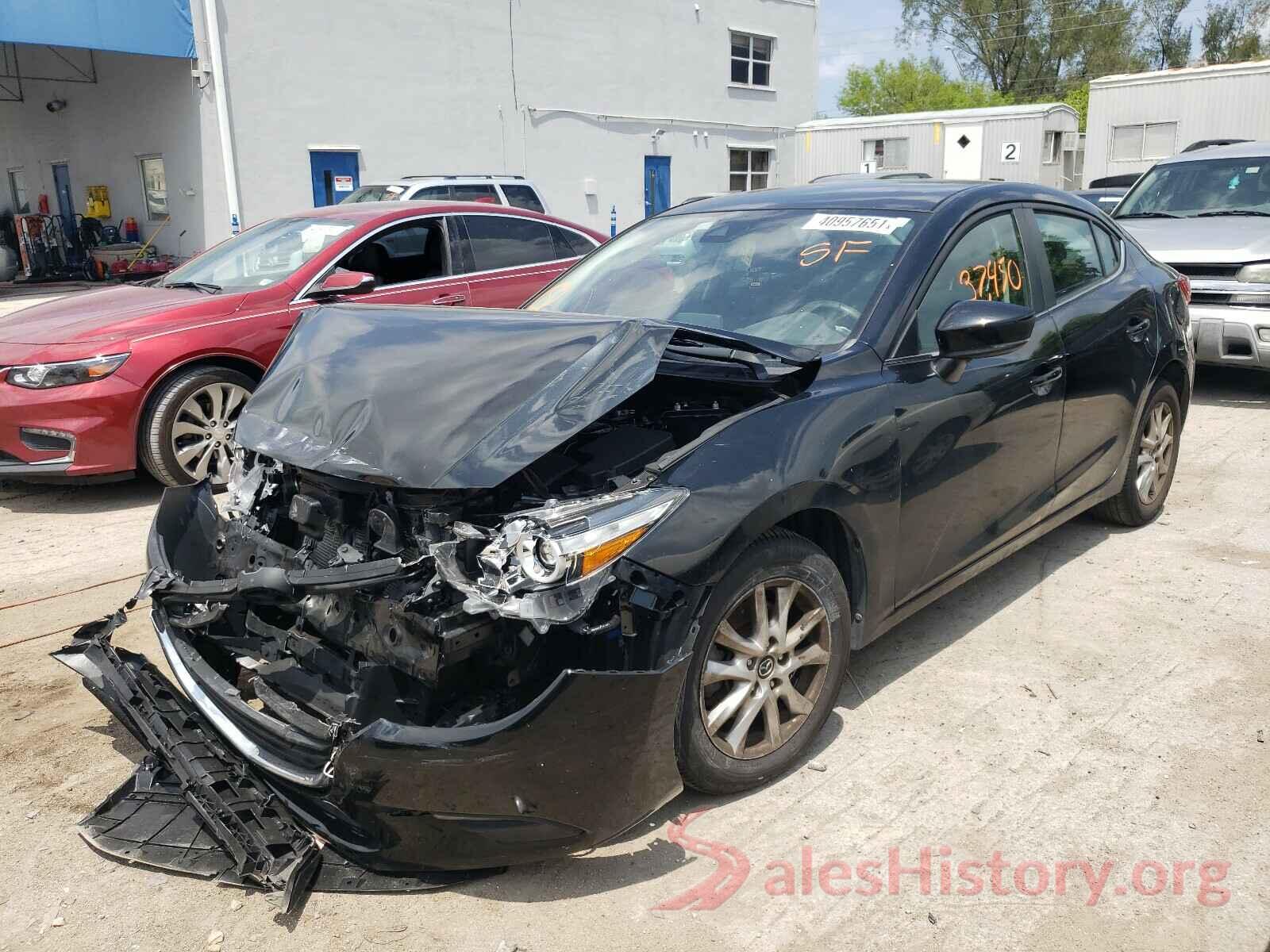 3MZBN1U76JM238485 2018 MAZDA 3