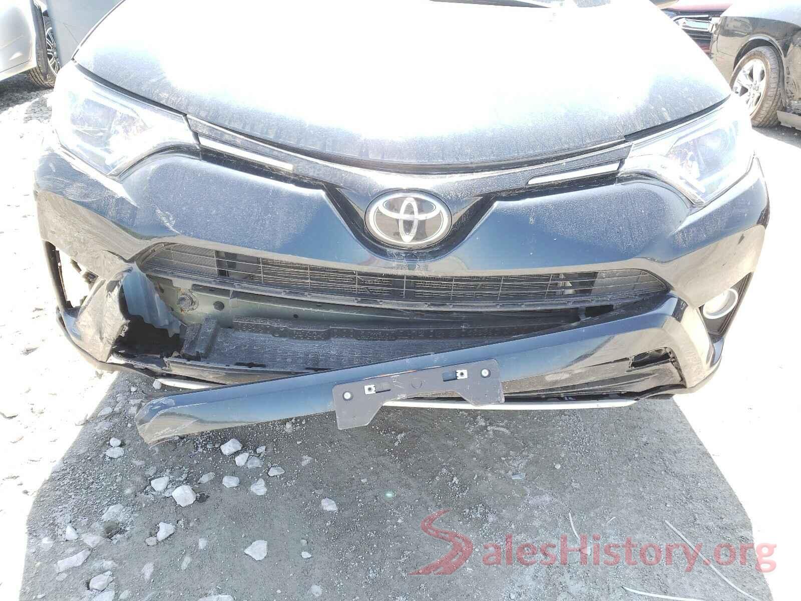 2T3RFREV2JW706009 2018 TOYOTA RAV4