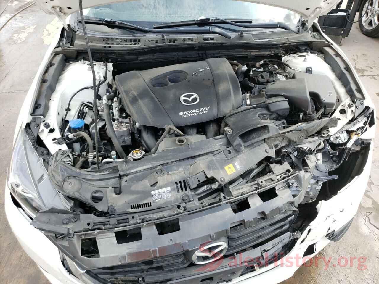 3MZBN1V32JM229293 2018 MAZDA 3