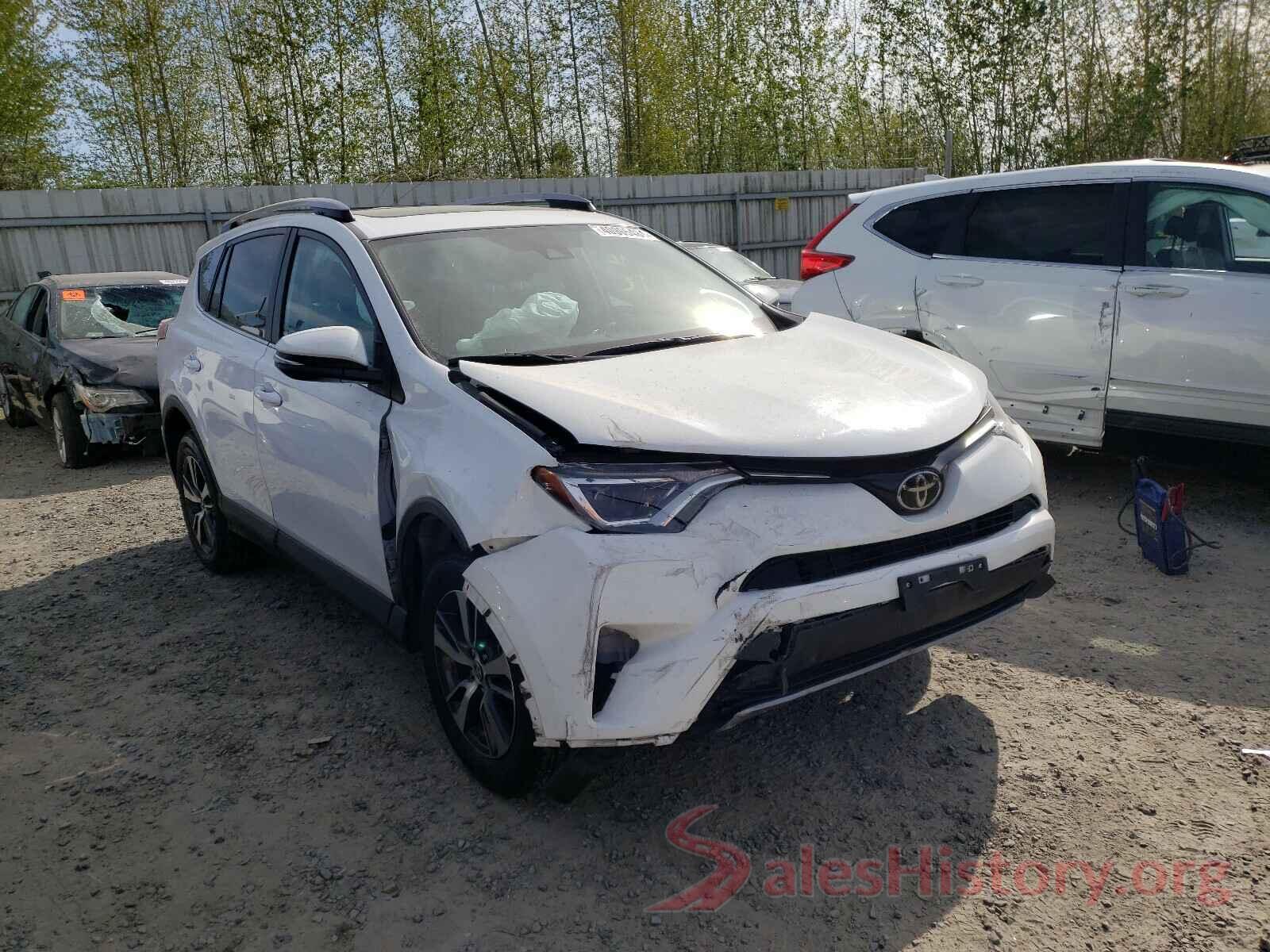 2T3RFREV7JW740365 2018 TOYOTA RAV4