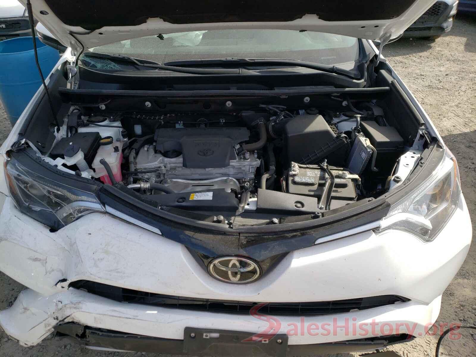 2T3RFREV7JW740365 2018 TOYOTA RAV4