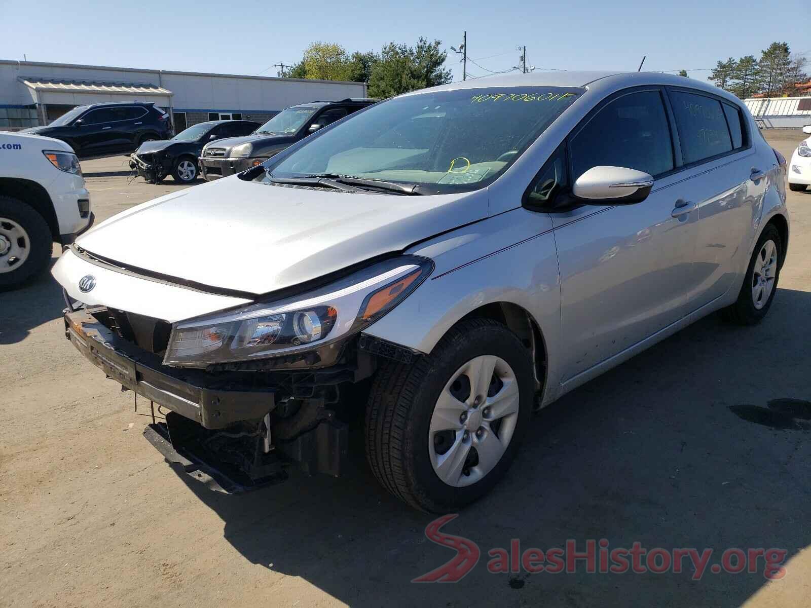 KNAFK5A83H5700886 2017 KIA FORTE