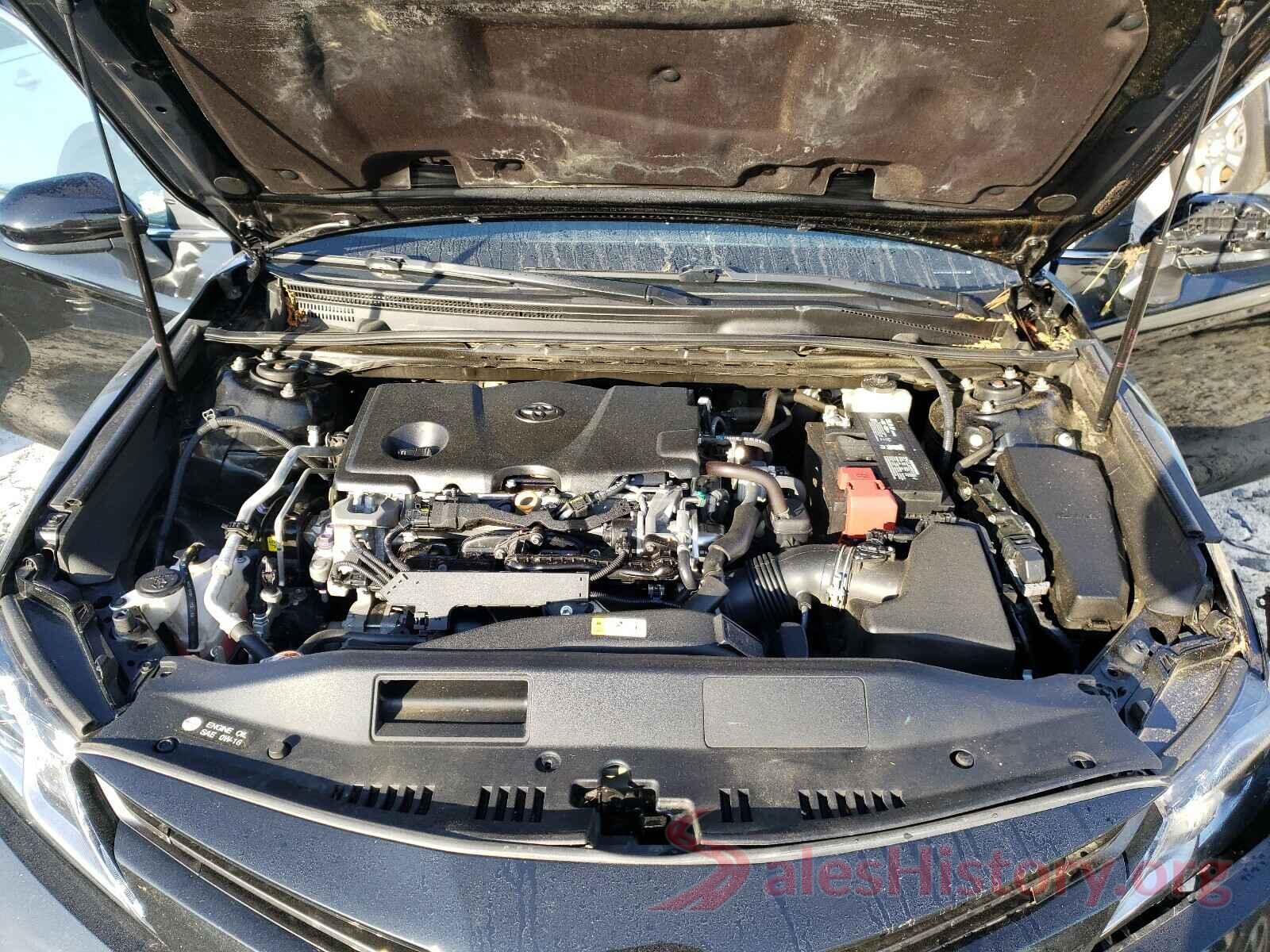 4T1B11HK6JU608743 2018 TOYOTA CAMRY