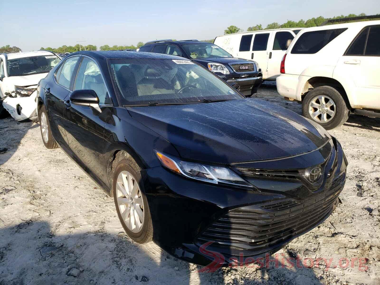 4T1B11HK6JU608743 2018 TOYOTA CAMRY