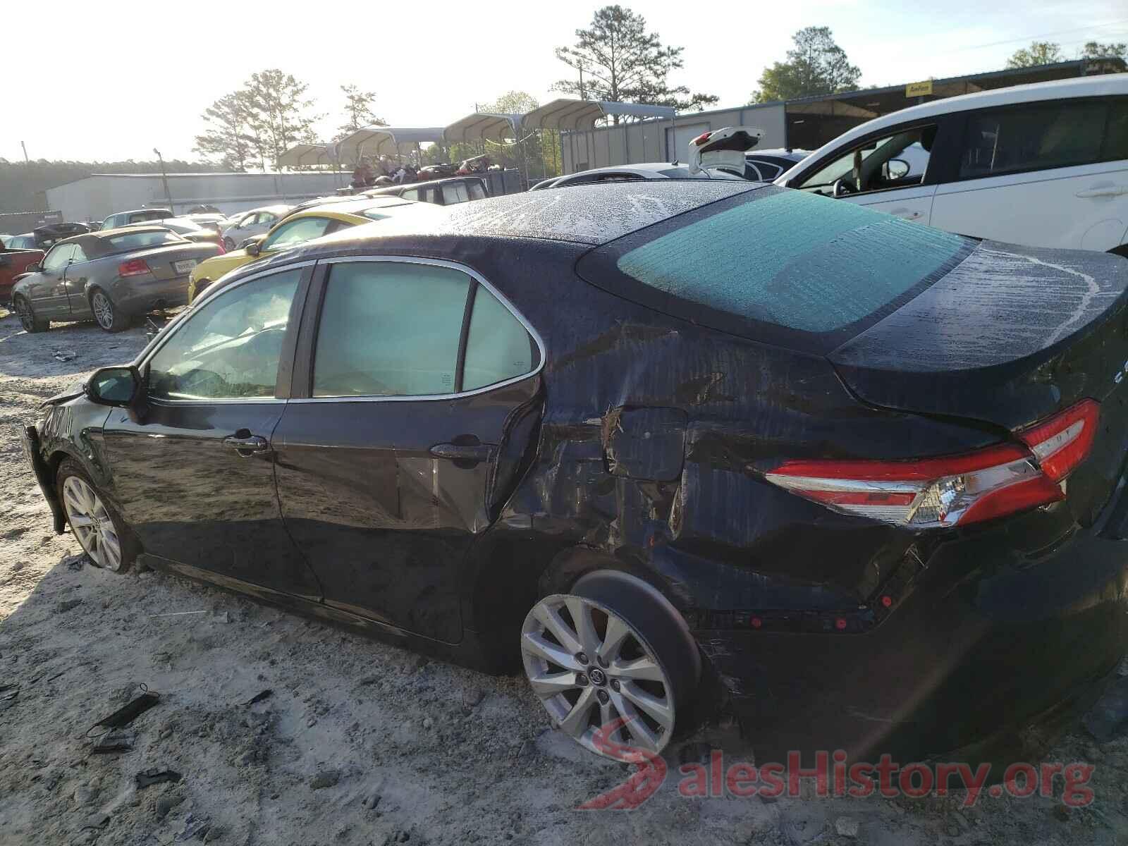 4T1B11HK6JU608743 2018 TOYOTA CAMRY