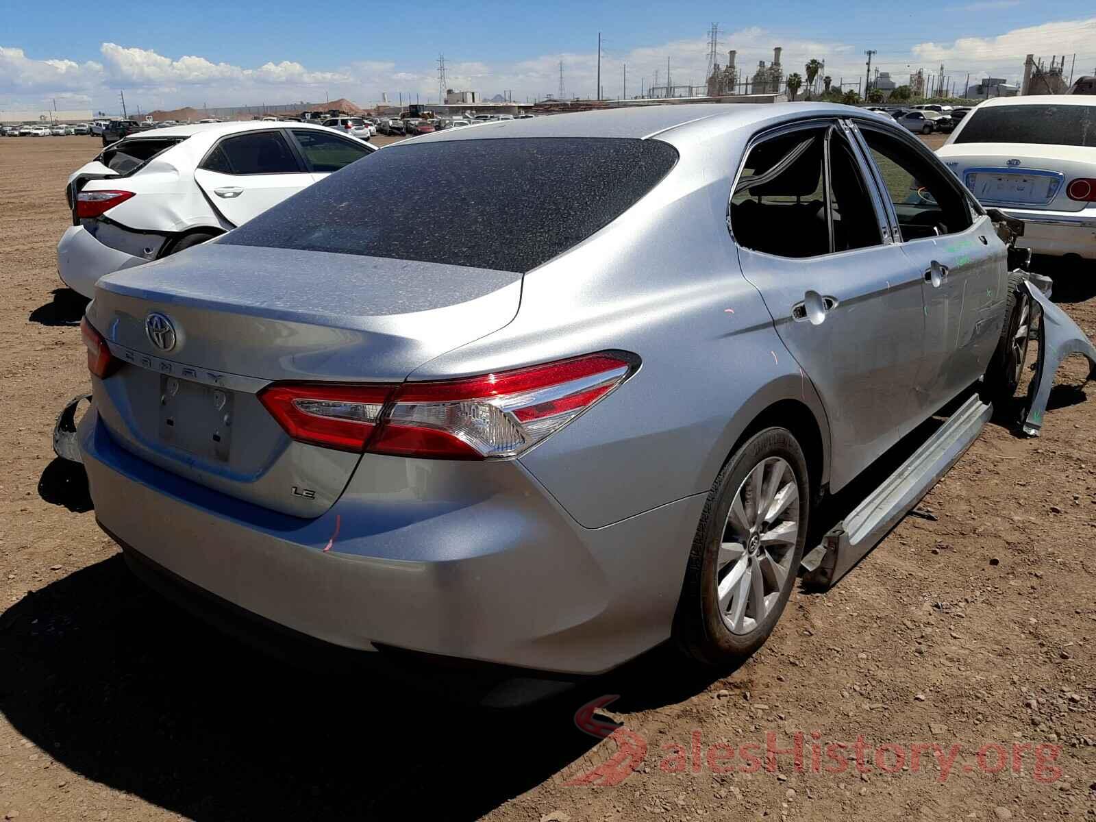 4T1B11HK8JU093700 2018 TOYOTA CAMRY