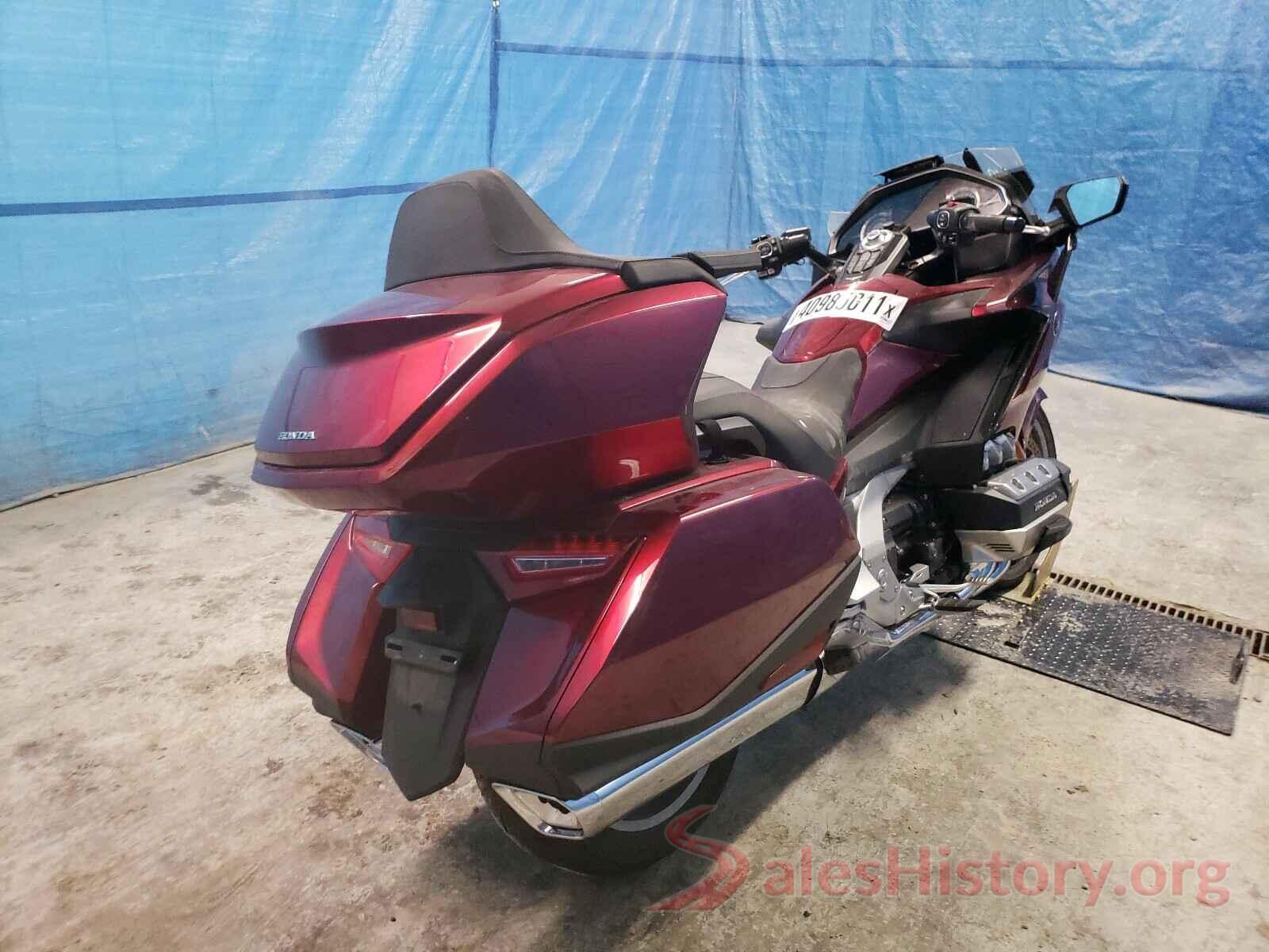 JH2SC790XJK002119 2018 HONDA GL CYCLE