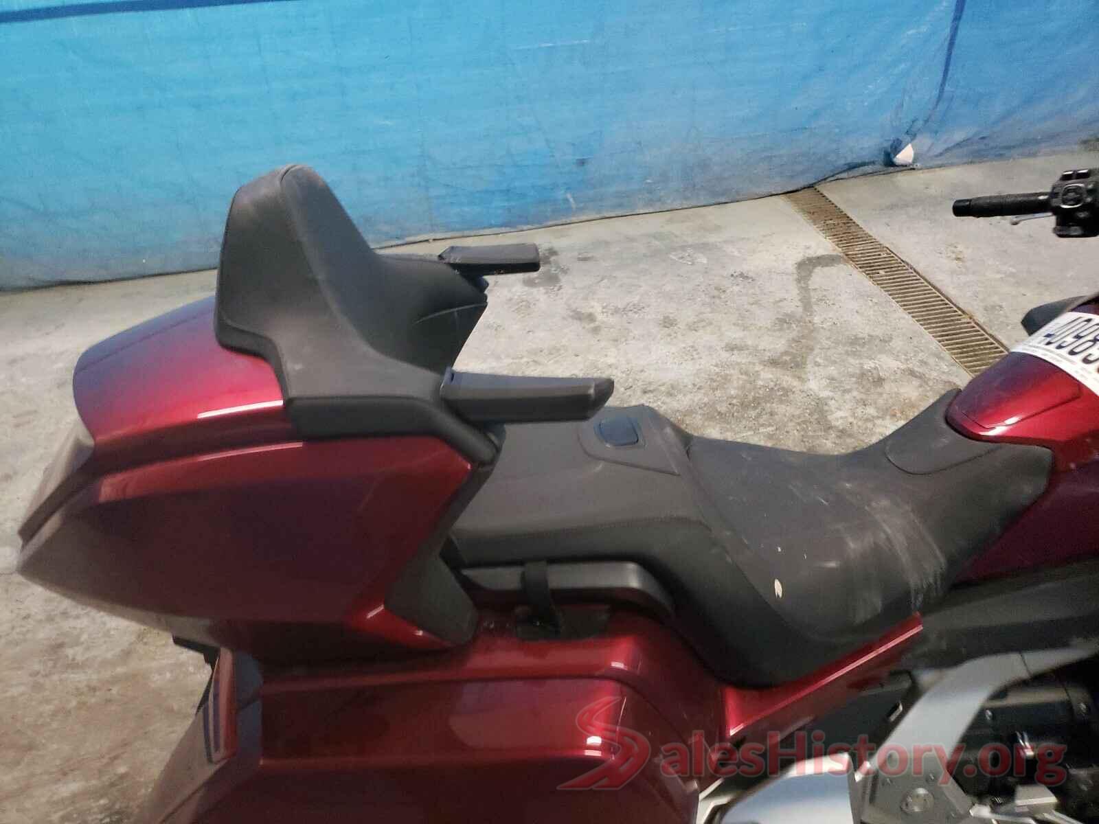 JH2SC790XJK002119 2018 HONDA GL CYCLE