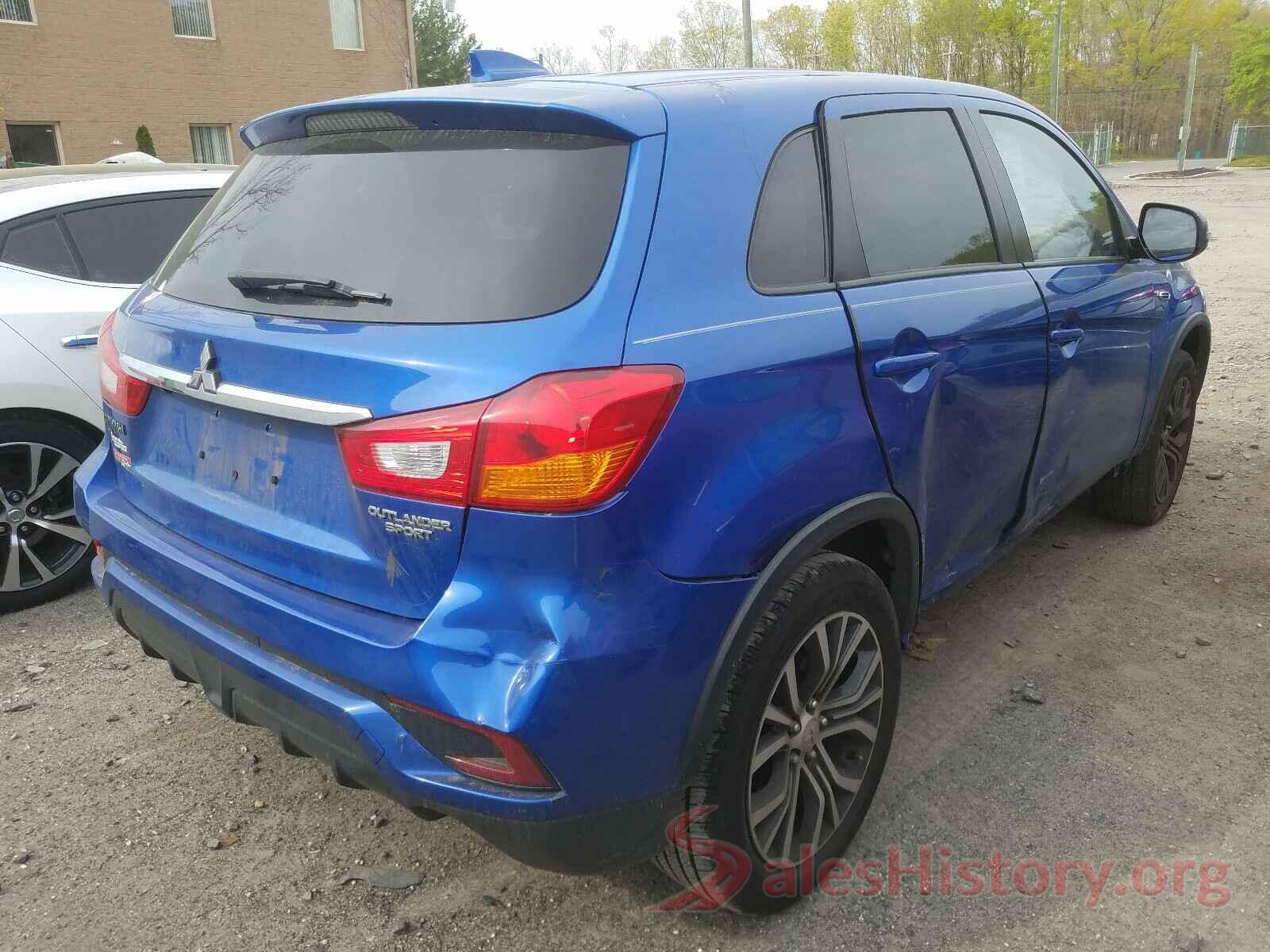 JA4AP3AU0JU005593 2018 MITSUBISHI OUTLANDER