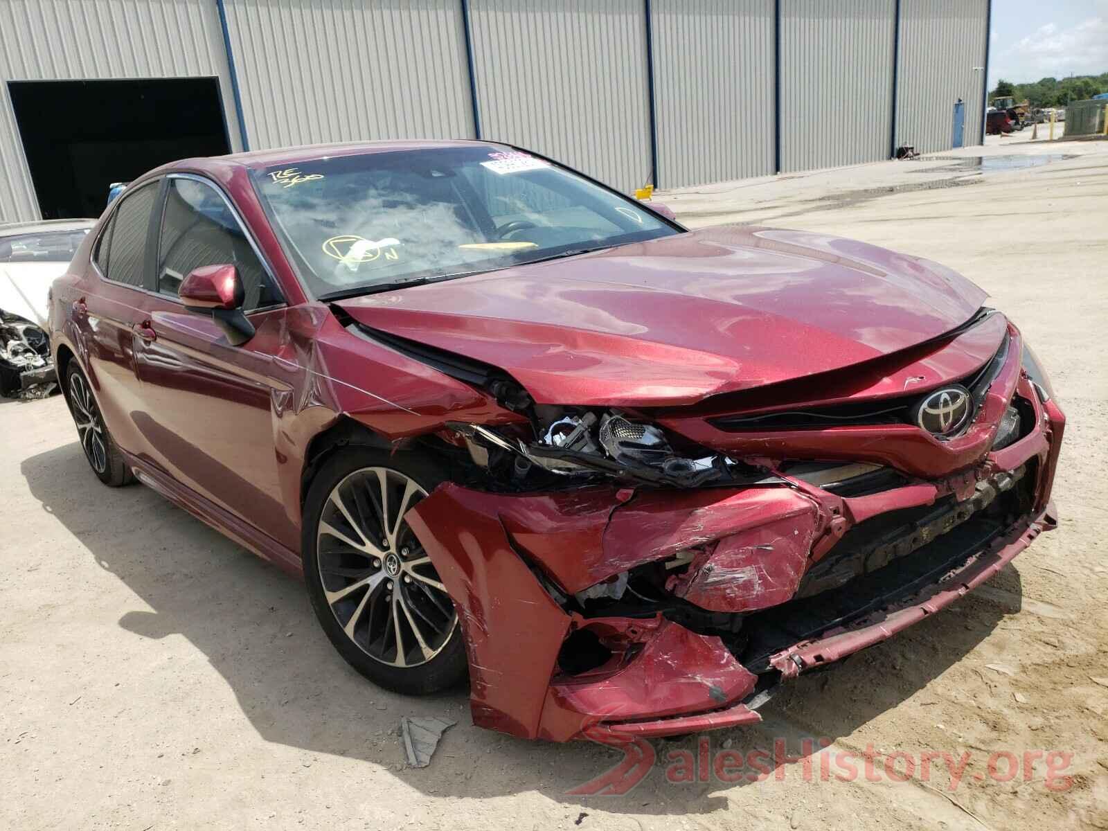 4T1B11HK6JU519741 2018 TOYOTA CAMRY