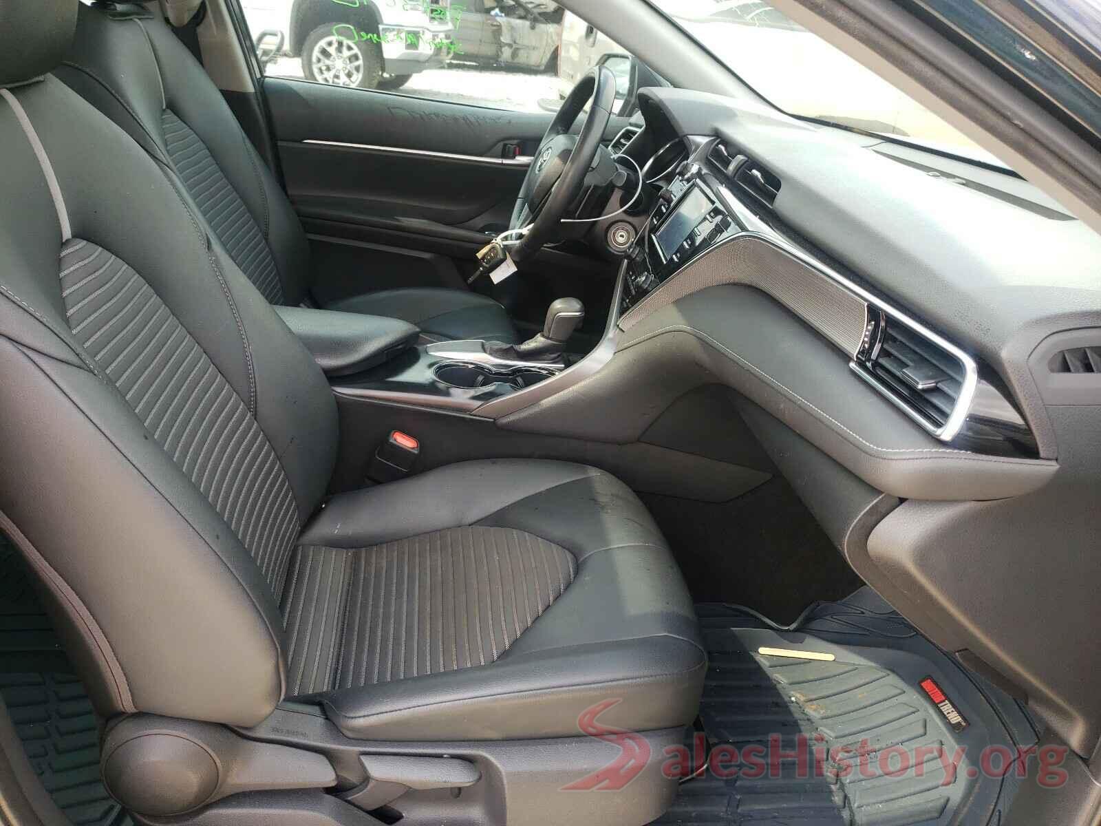 4T1B11HK6JU638079 2018 TOYOTA CAMRY