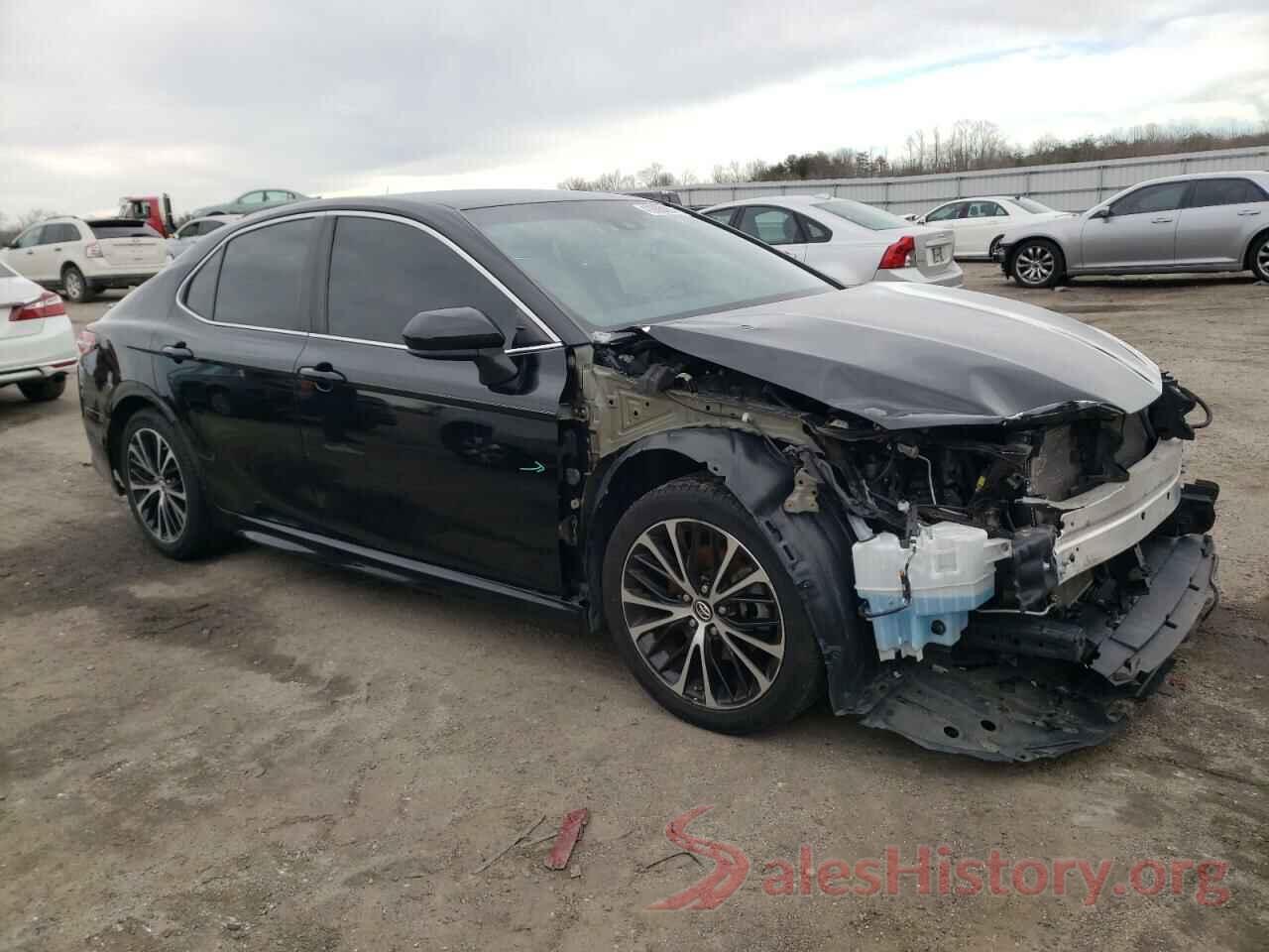 4T1B11HK6JU637949 2018 TOYOTA CAMRY