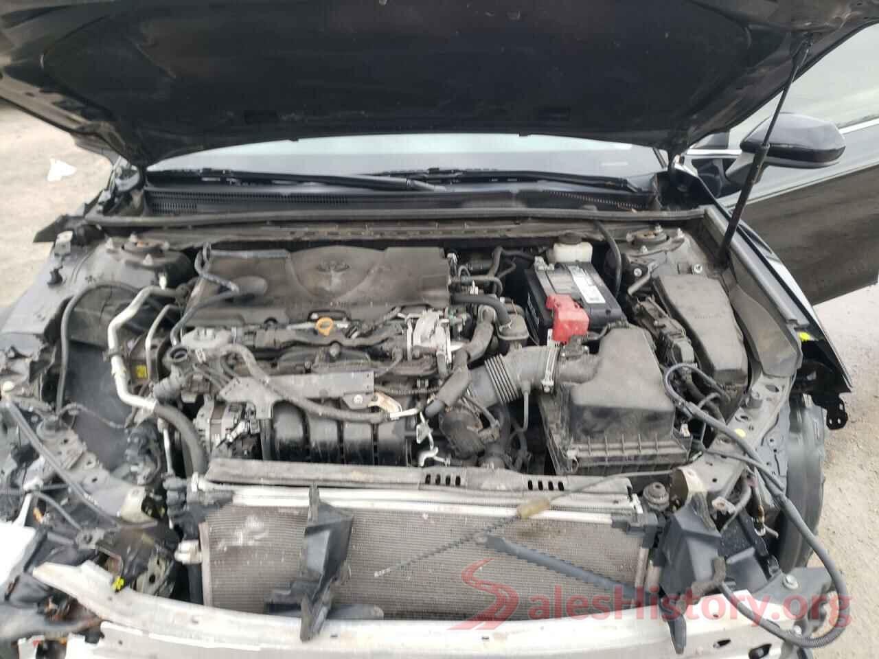 4T1B11HK6JU637949 2018 TOYOTA CAMRY