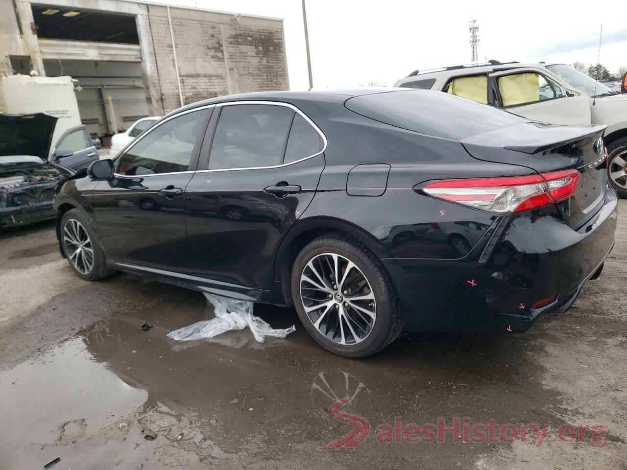 4T1B11HK6JU637949 2018 TOYOTA CAMRY