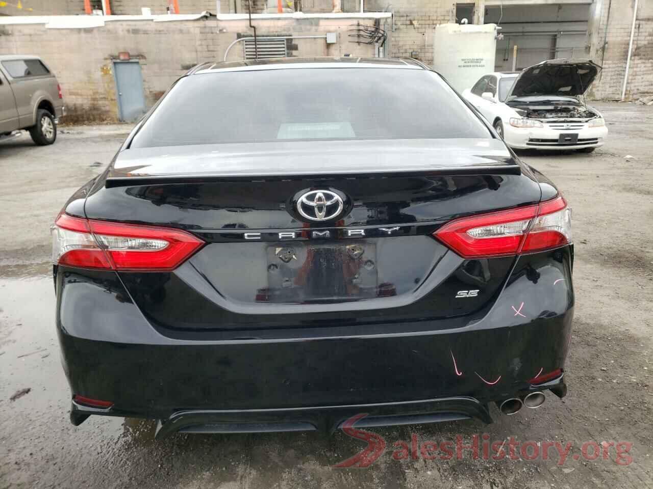 4T1B11HK6JU637949 2018 TOYOTA CAMRY