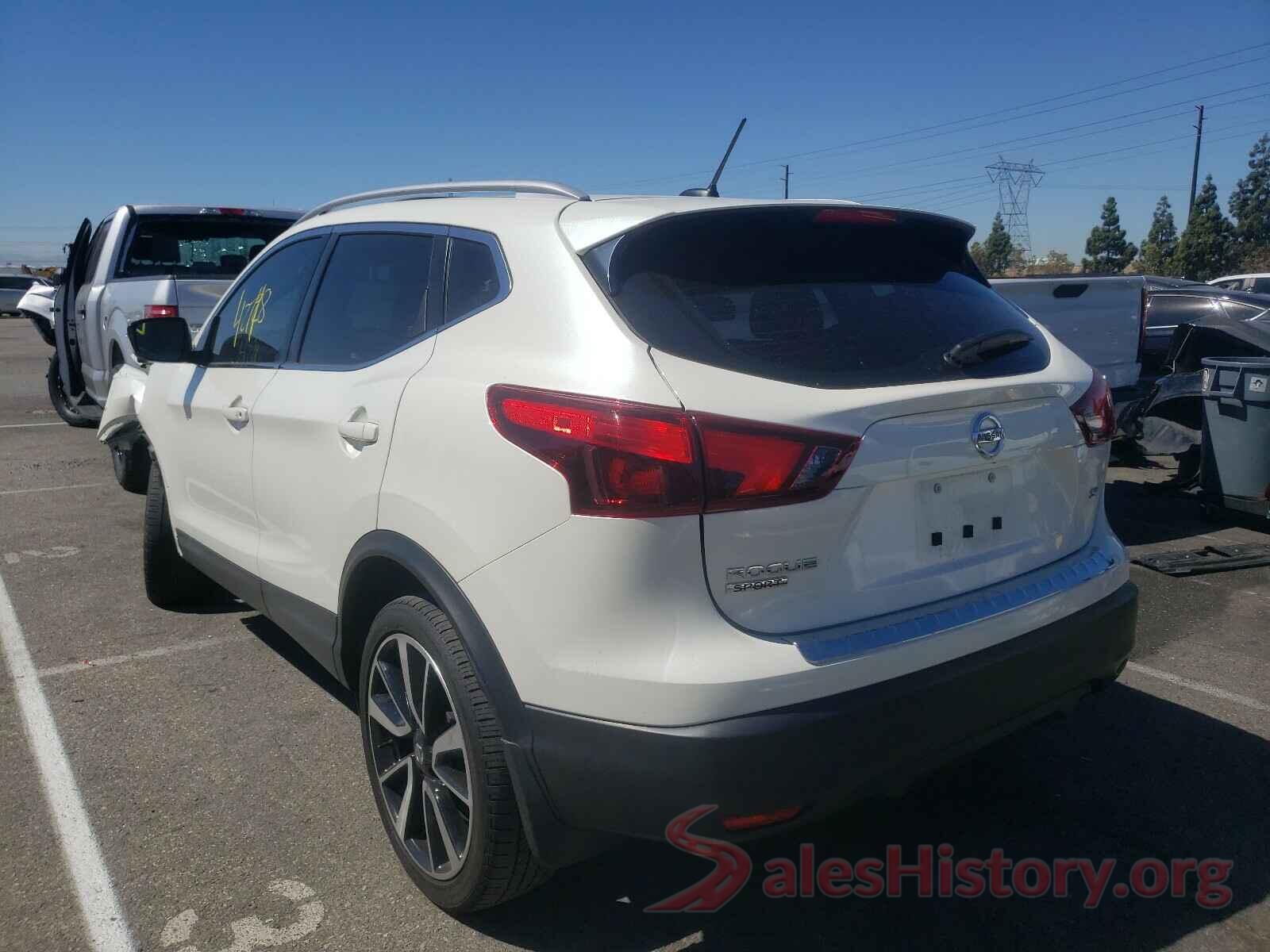 JN1BJ1CP0JW182157 2018 NISSAN ROGUE