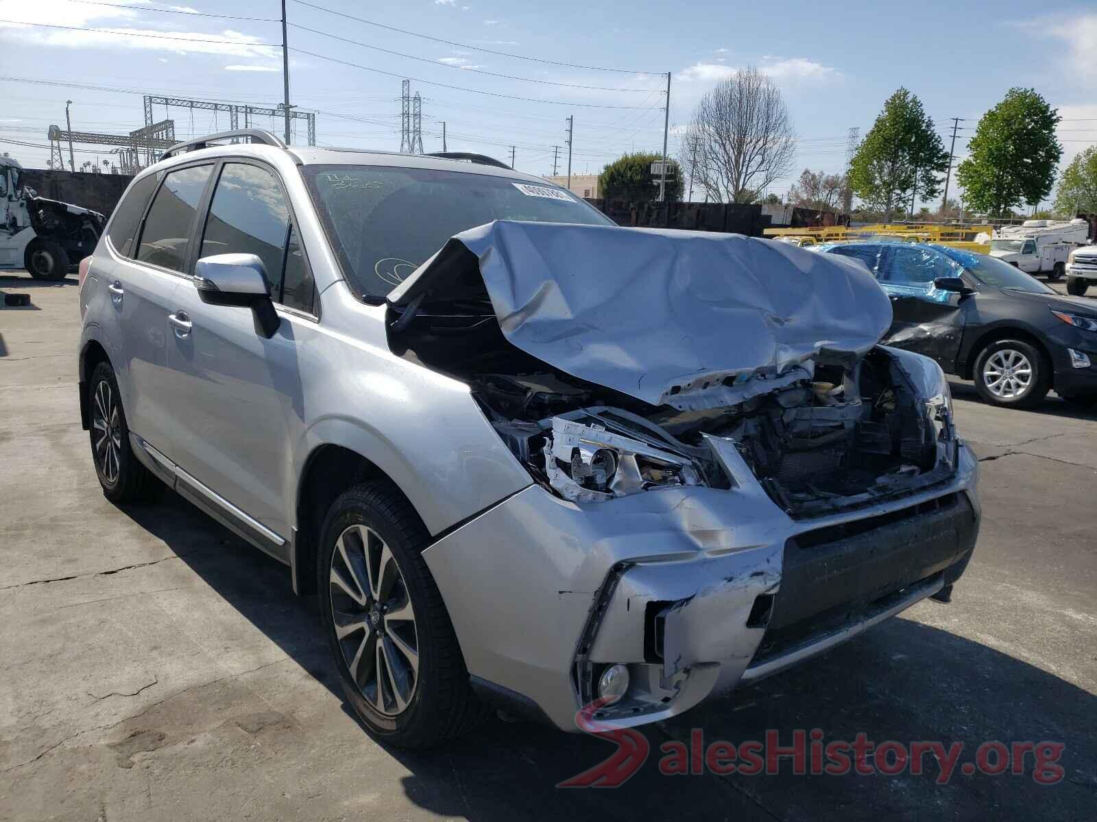 JF2SJGWC1JH481977 2018 SUBARU FORESTER