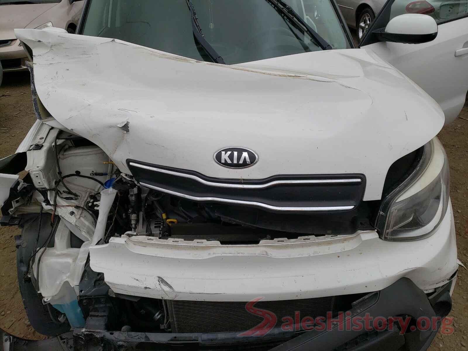 KNDJN2A28J7607984 2018 KIA SOUL