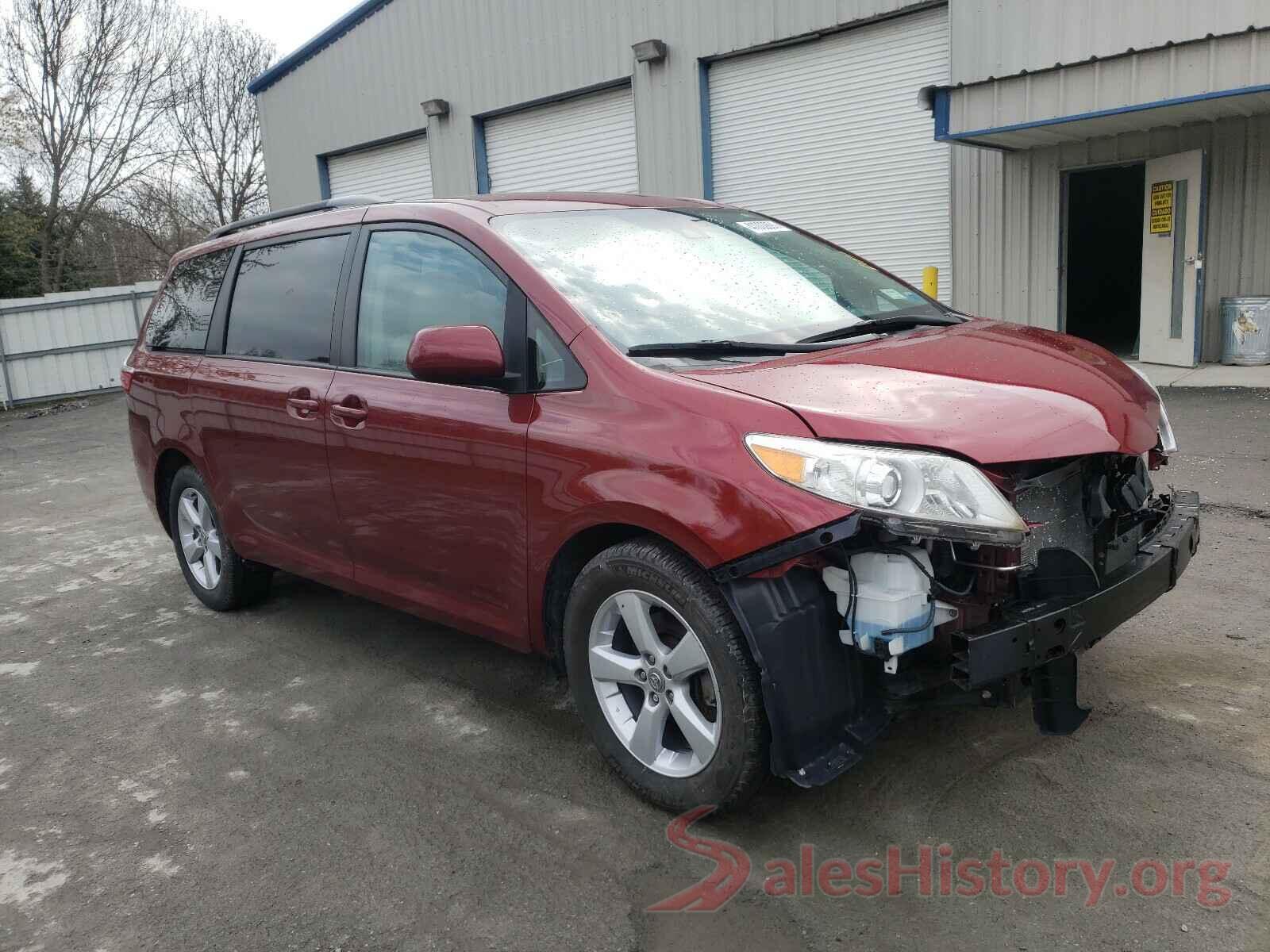 5TDKZ3DC0JS930354 2018 TOYOTA SIENNA