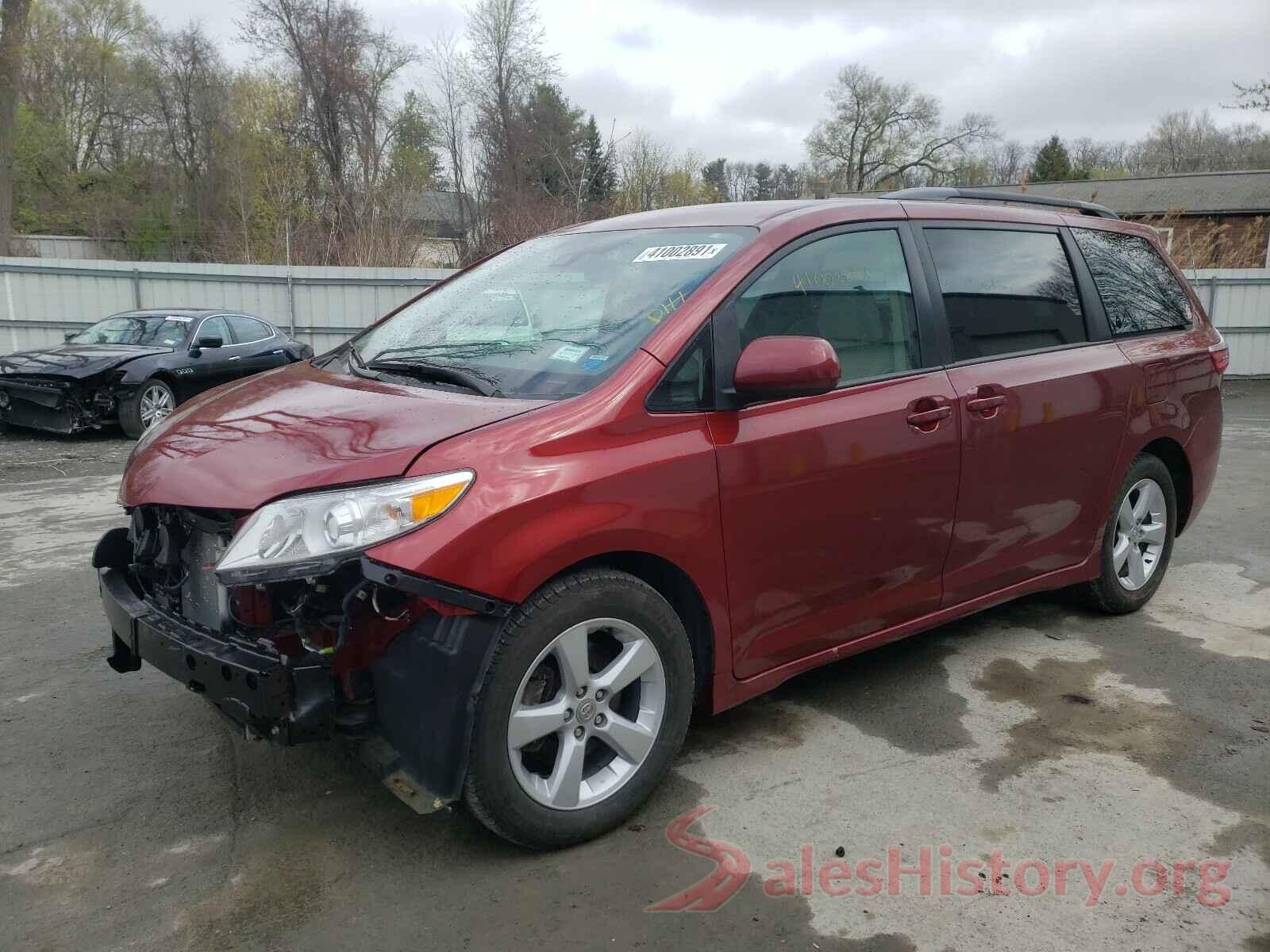 5TDKZ3DC0JS930354 2018 TOYOTA SIENNA