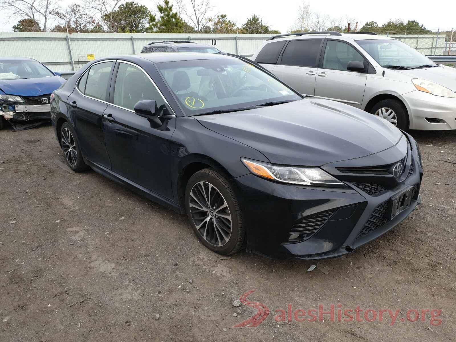 JTNB11HK5J3004087 2018 TOYOTA CAMRY