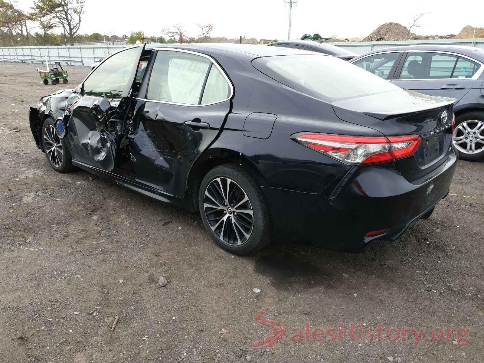 JTNB11HK5J3004087 2018 TOYOTA CAMRY