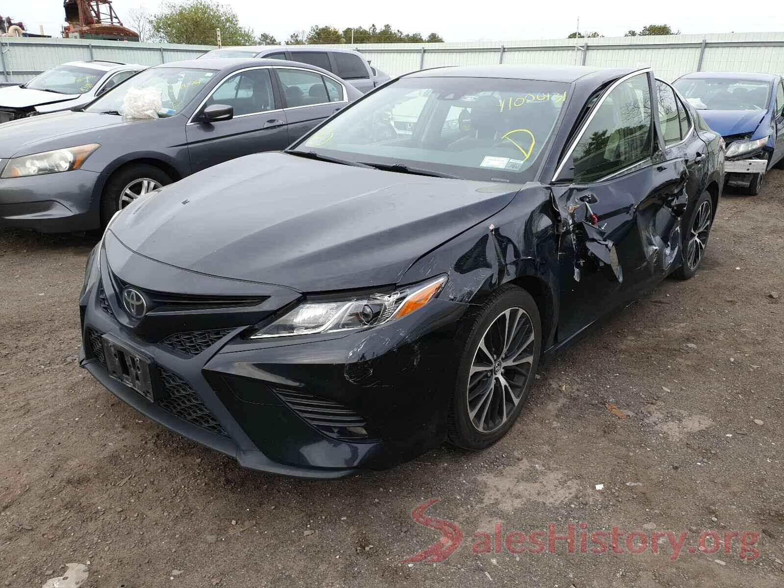 JTNB11HK5J3004087 2018 TOYOTA CAMRY