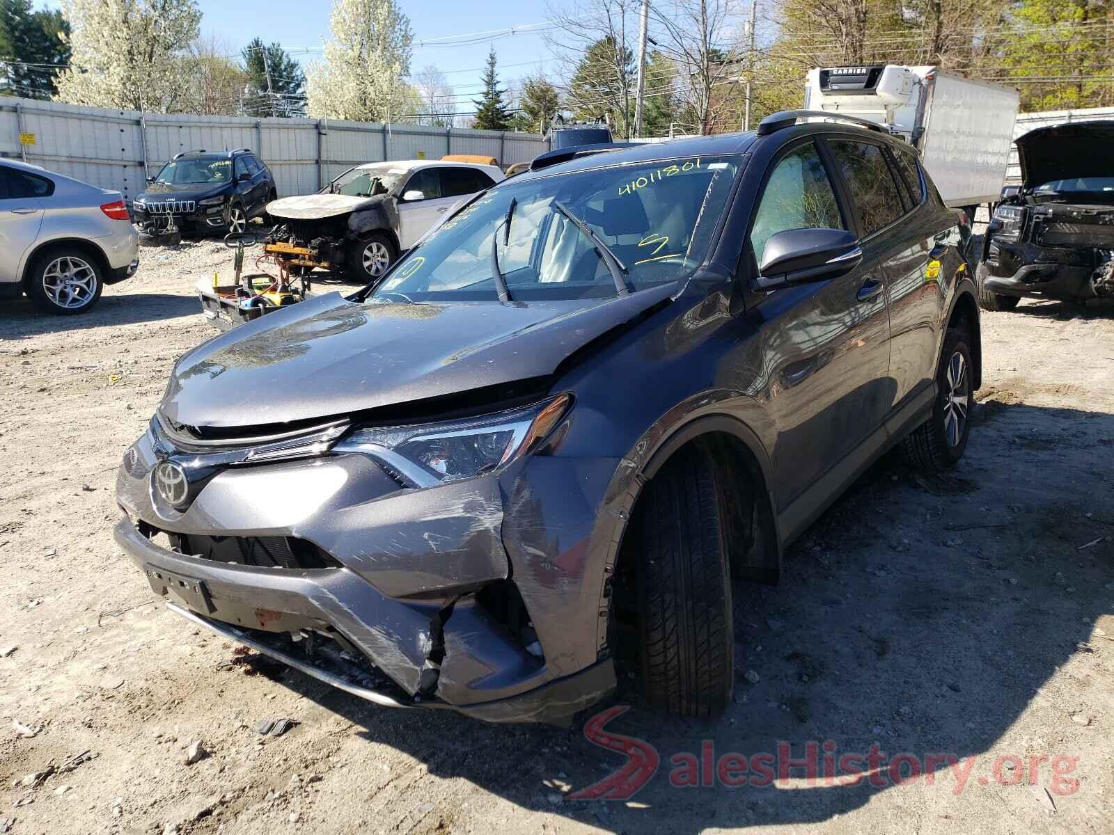 2T3RFREV5HW682301 2017 TOYOTA RAV4