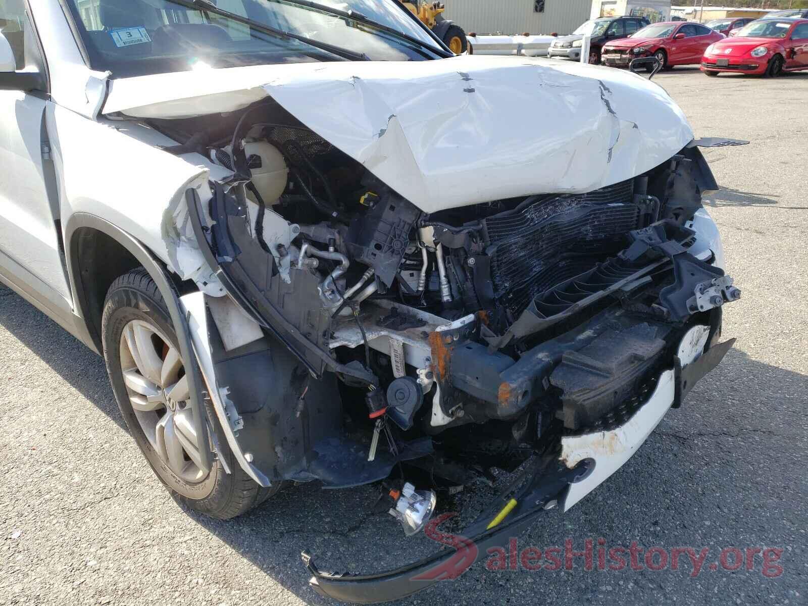 WVGBV7AX4HK023775 2017 VOLKSWAGEN TIGUAN