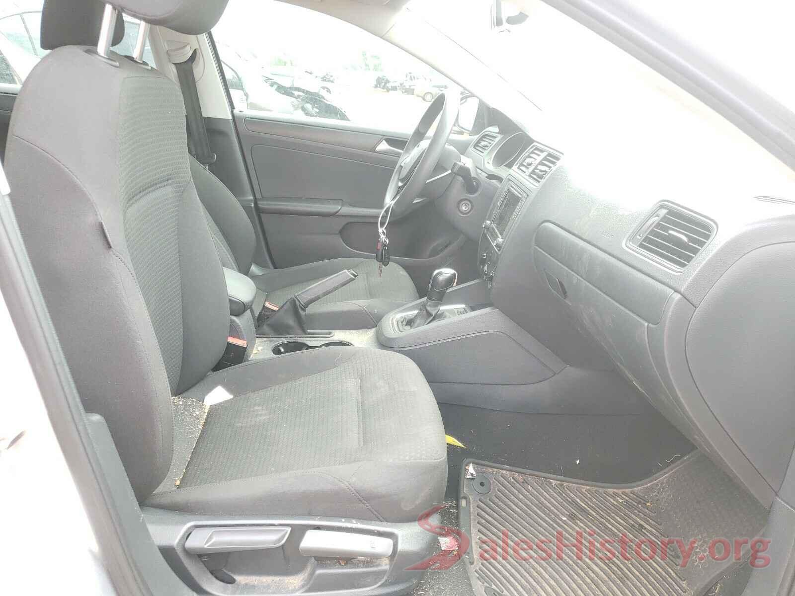 3VW267AJXGM329641 2016 VOLKSWAGEN JETTA