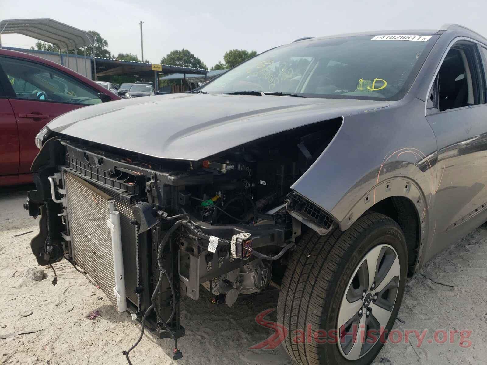 KNDCB3LC7J5189877 2018 KIA NIRO