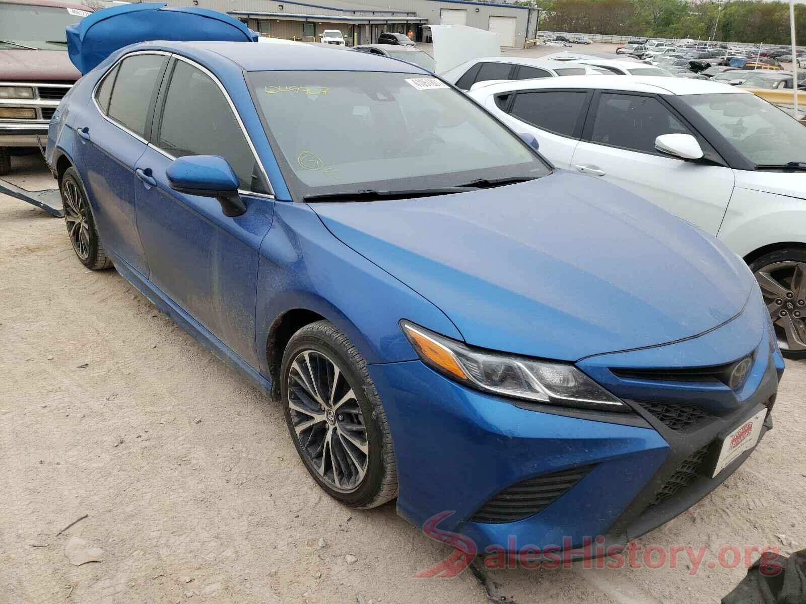 4T1B11HK0JU049707 2018 TOYOTA CAMRY