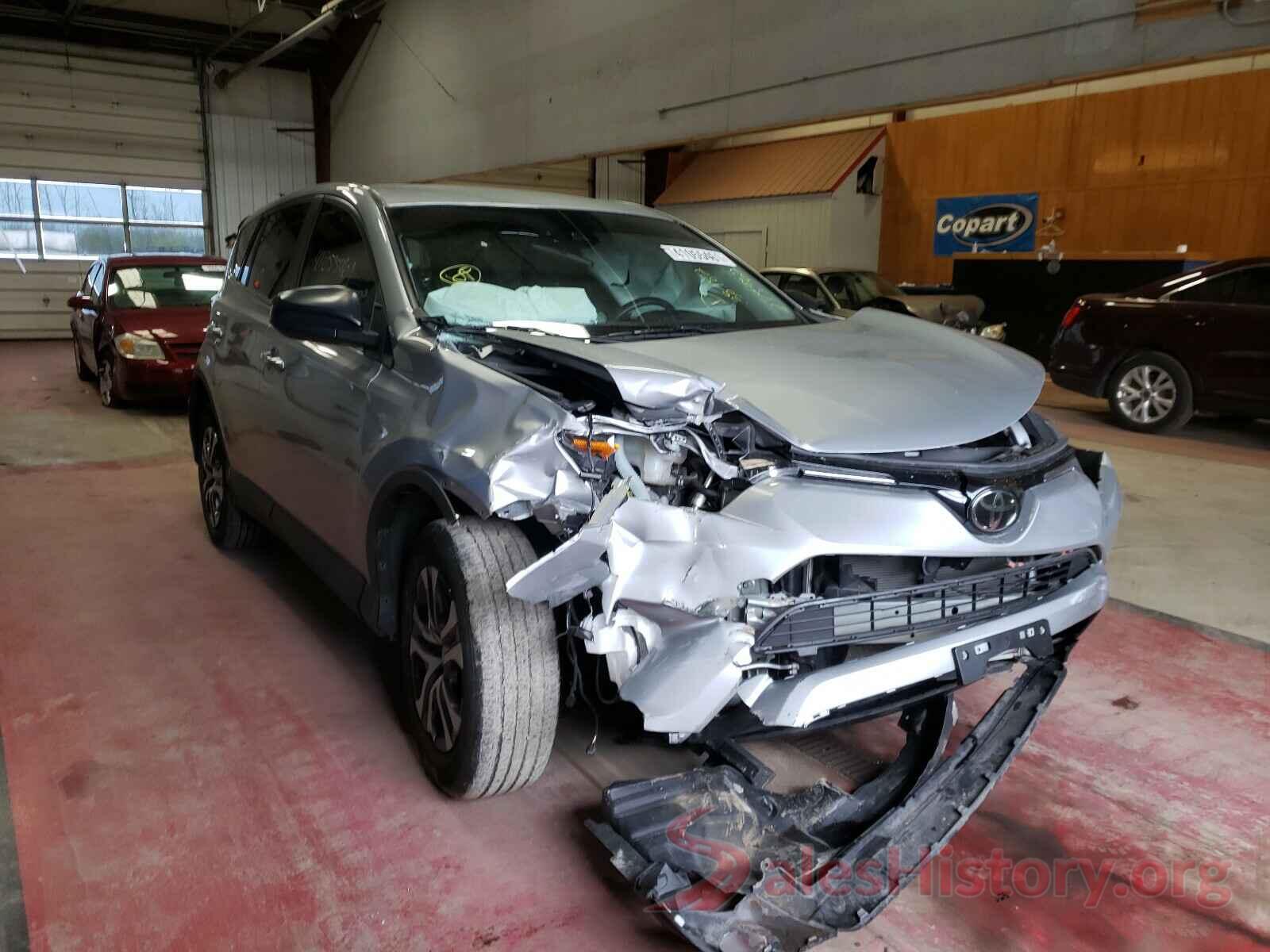 2T3BFREV0JW775962 2018 TOYOTA RAV4