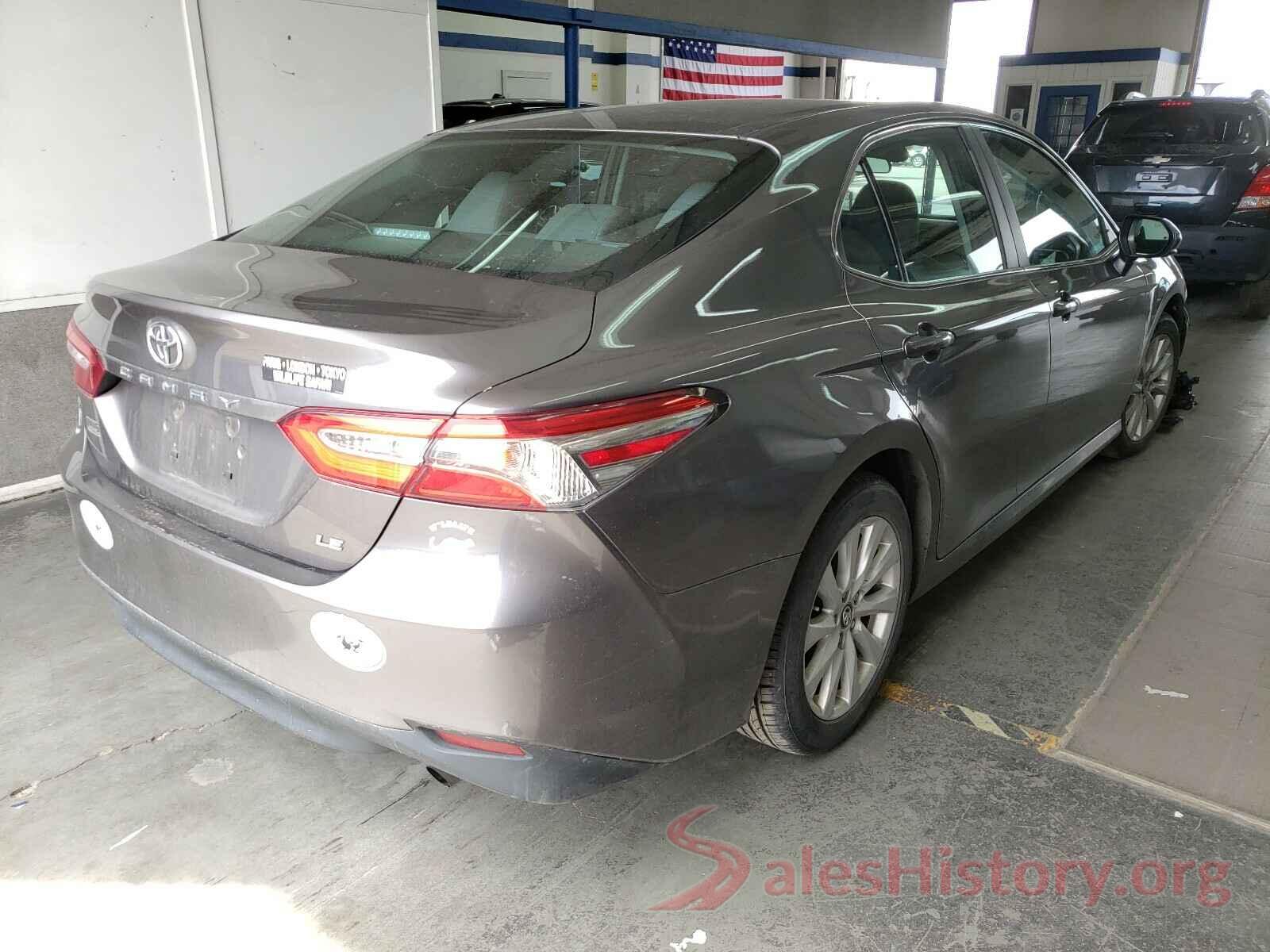 4T1B11HK9JU541961 2018 TOYOTA CAMRY