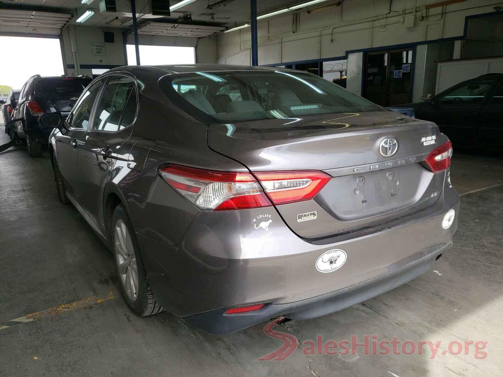 4T1B11HK9JU541961 2018 TOYOTA CAMRY