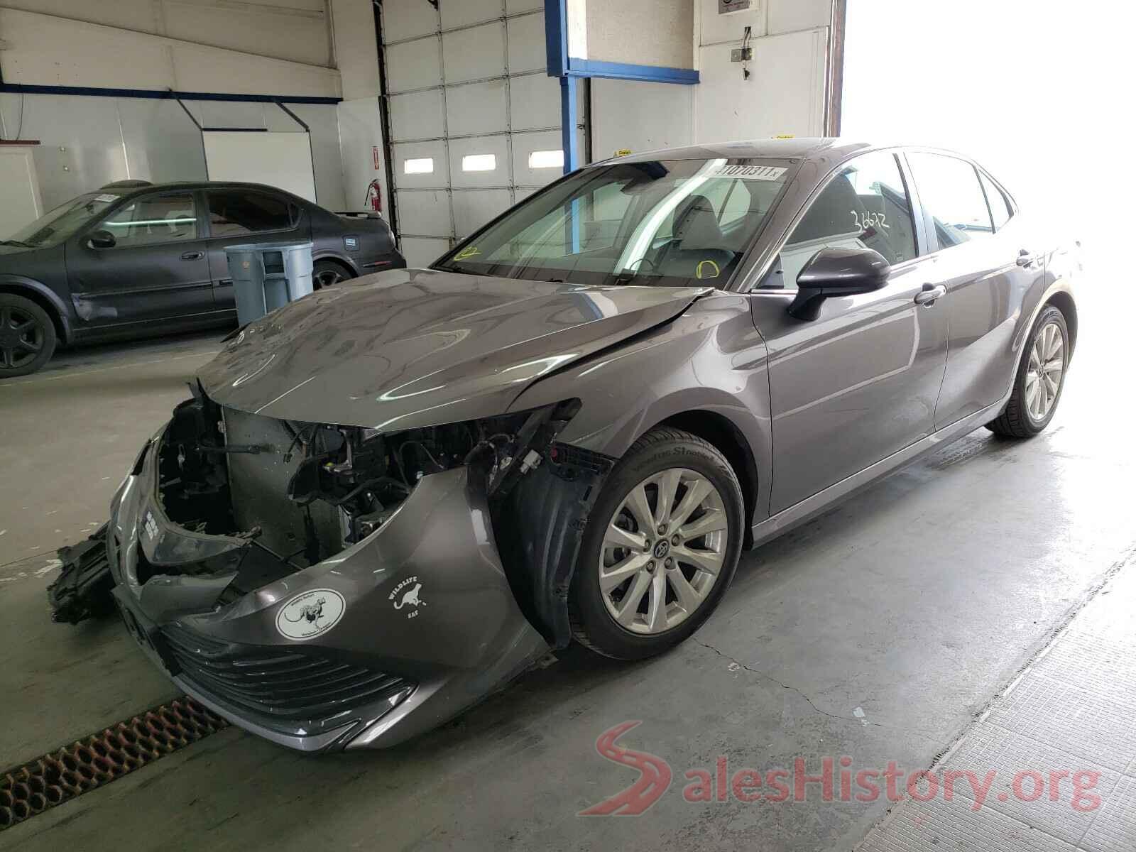 4T1B11HK9JU541961 2018 TOYOTA CAMRY