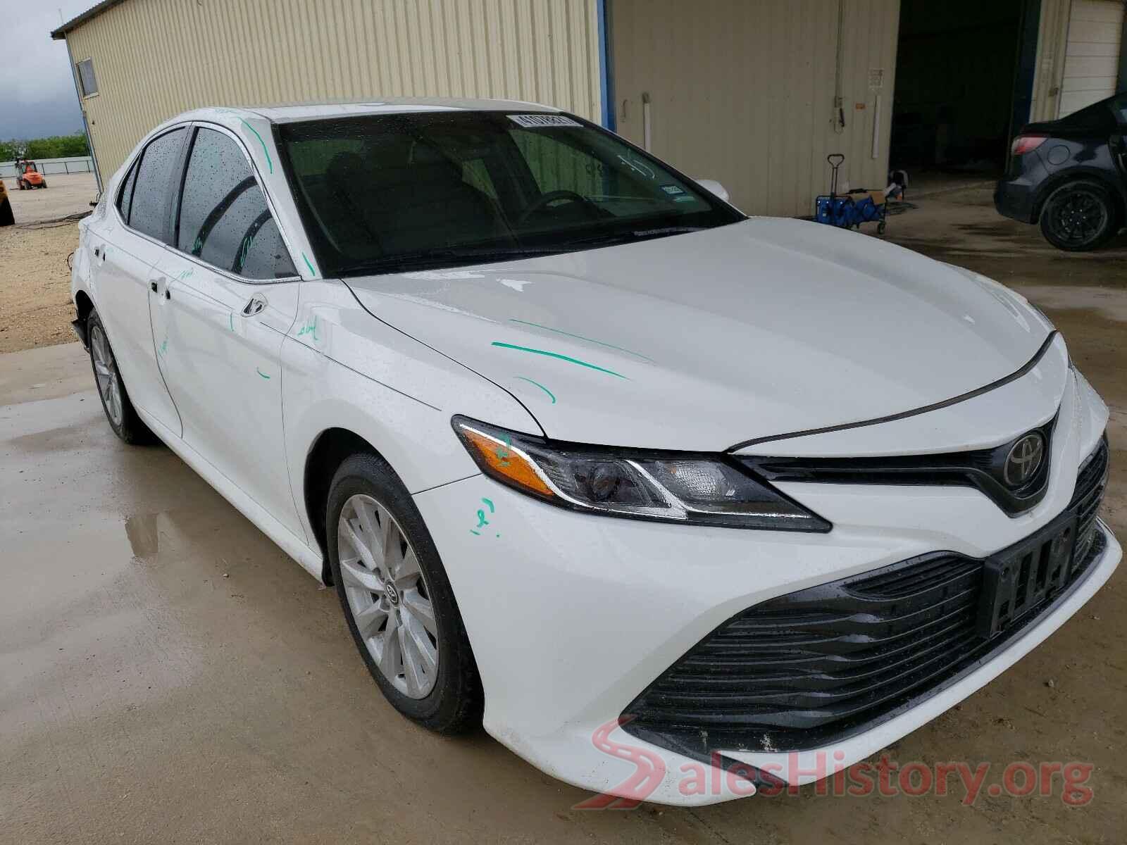 4T1B11HK4JU571319 2018 TOYOTA CAMRY