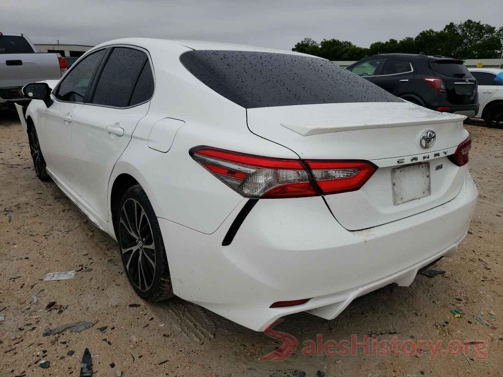 4T1B11HK3JU523276 2018 TOYOTA CAMRY