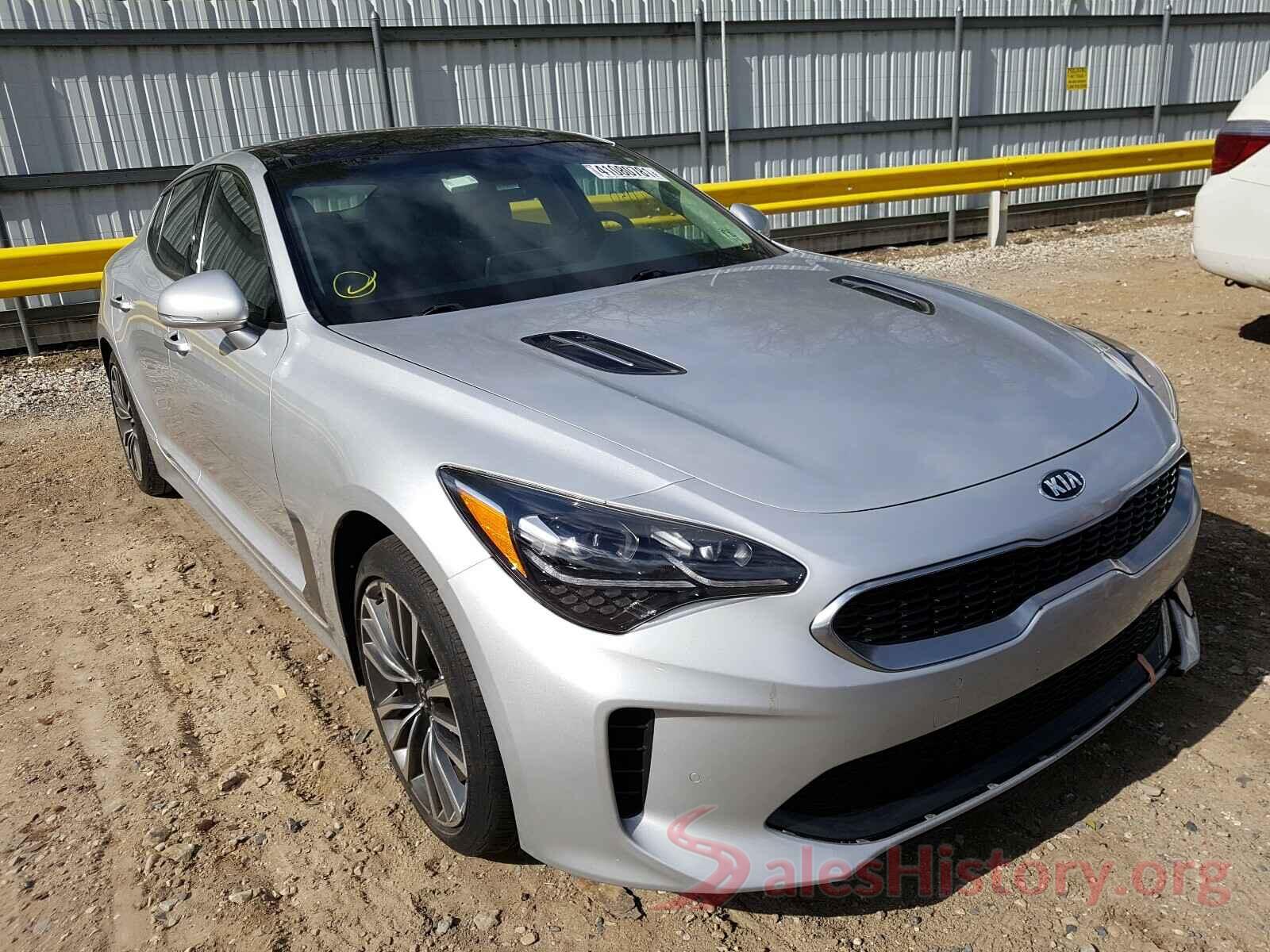 KNAE25LA9J6017019 2018 KIA STINGER