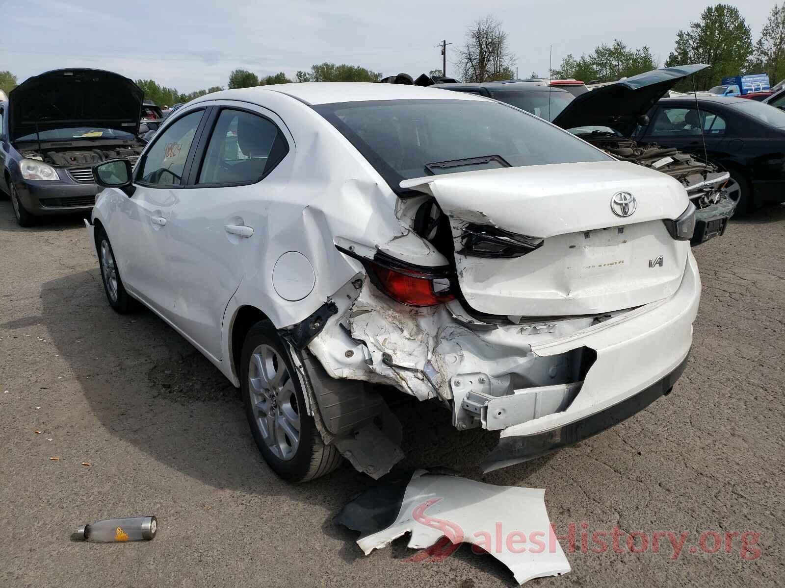 3MYDLBYV6JY330559 2018 TOYOTA YARIS