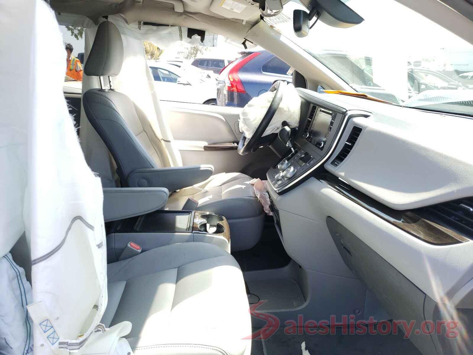 5TDYZ3DC0KS984202 2019 TOYOTA SIENNA