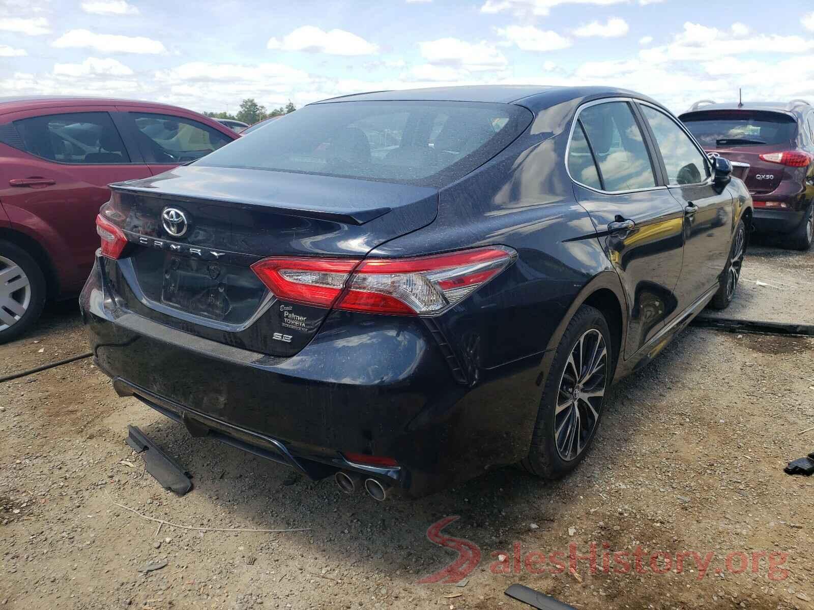 4T1B11HK0JU640250 2018 TOYOTA CAMRY