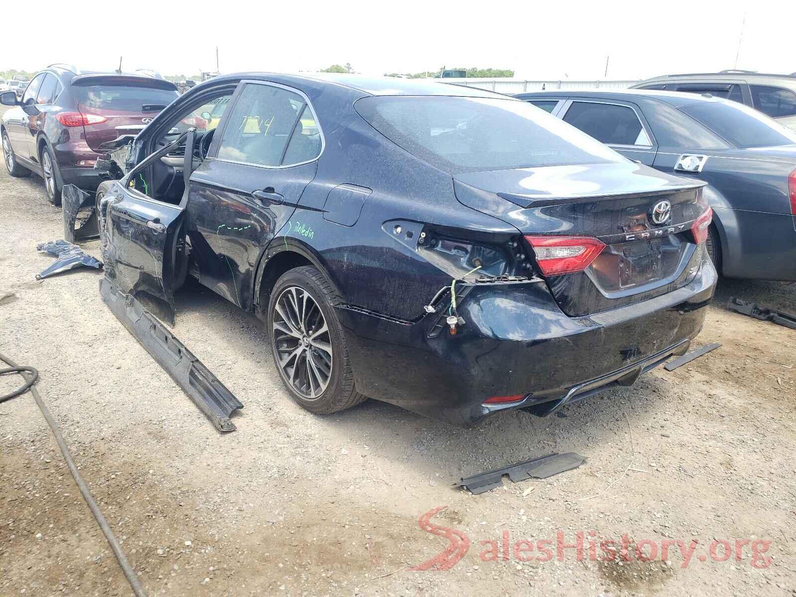 4T1B11HK0JU640250 2018 TOYOTA CAMRY