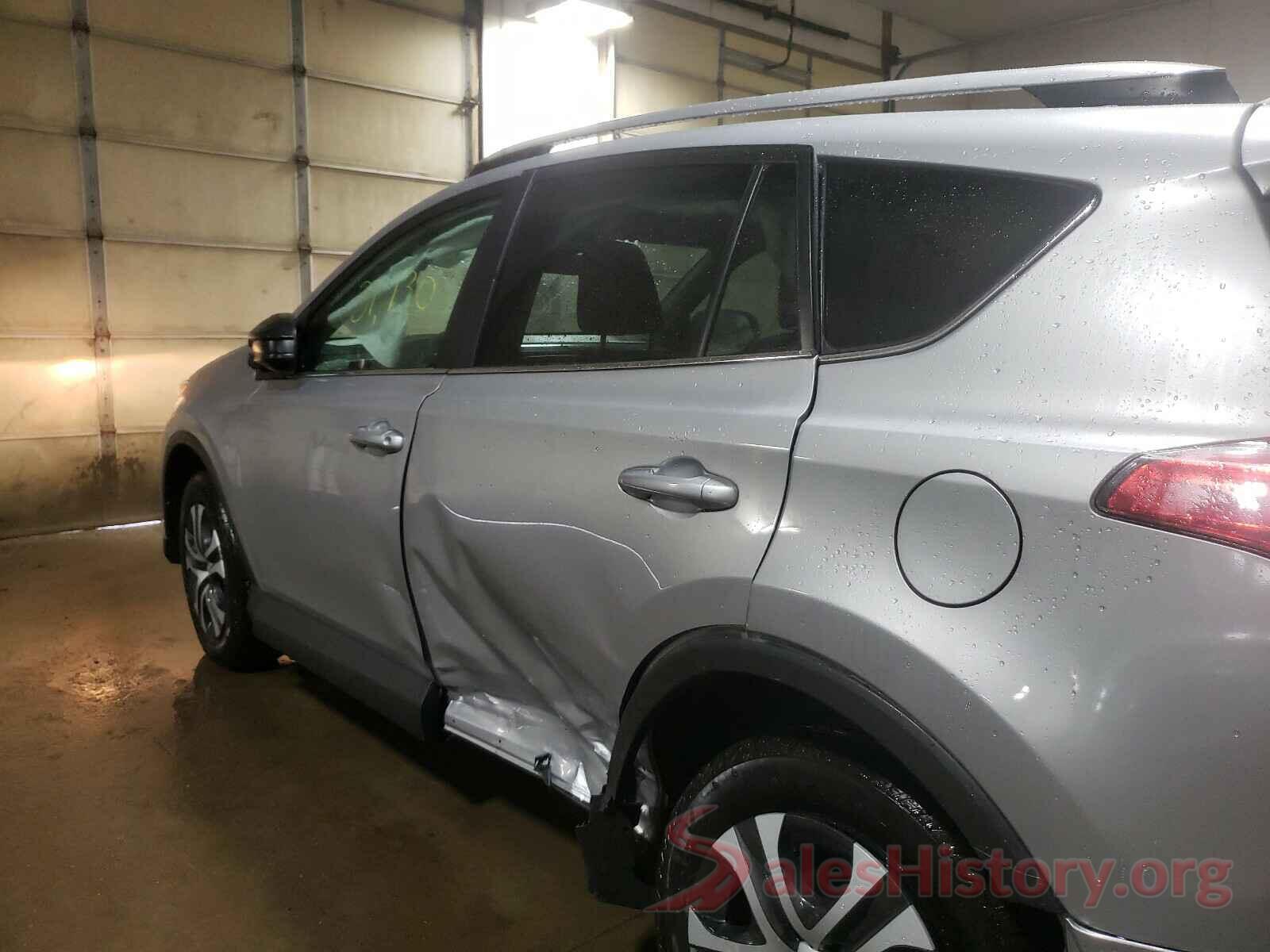 2T3BFREV7JW724619 2018 TOYOTA RAV4