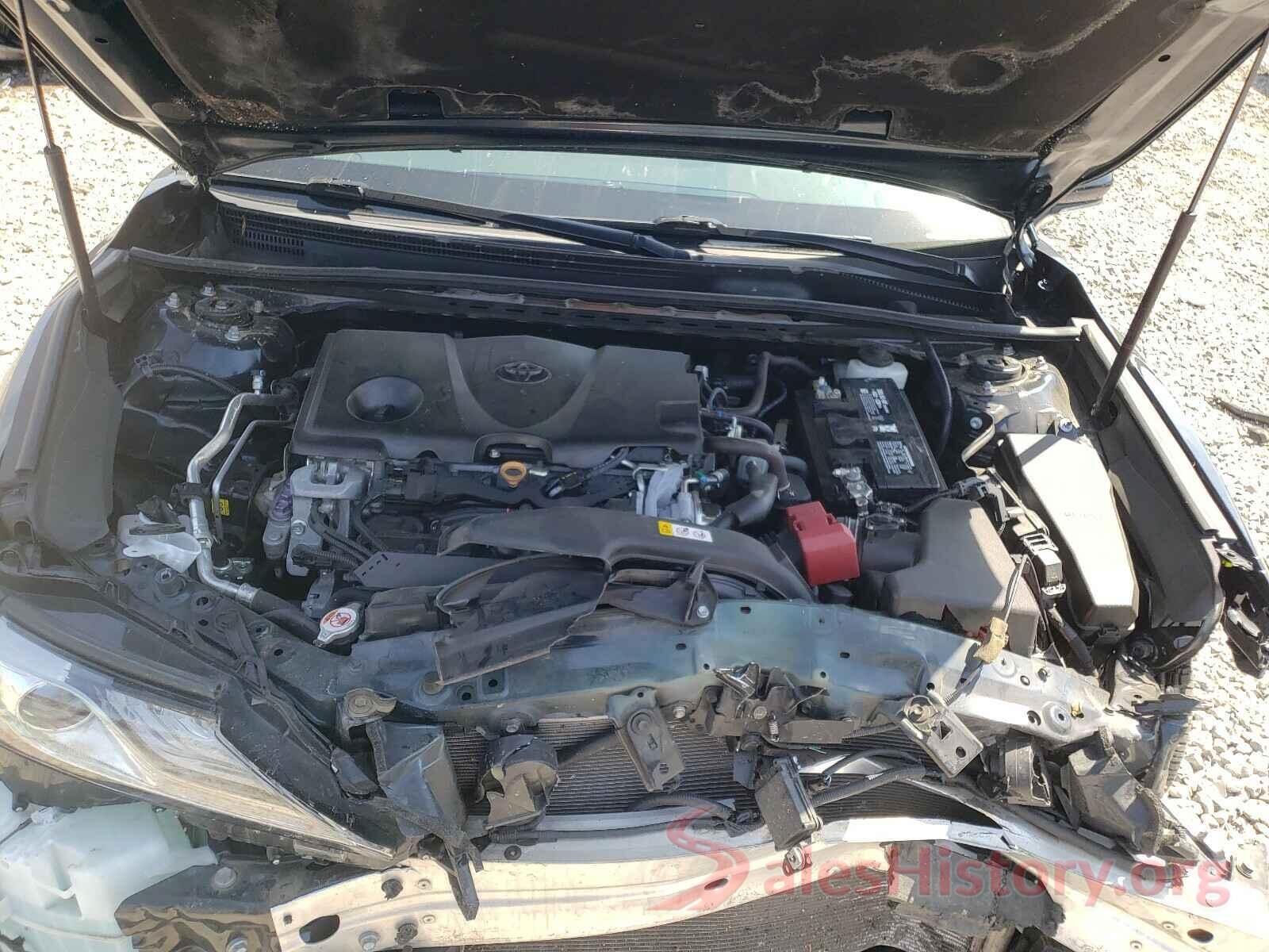 4T1B61HK0JU585364 2018 TOYOTA CAMRY