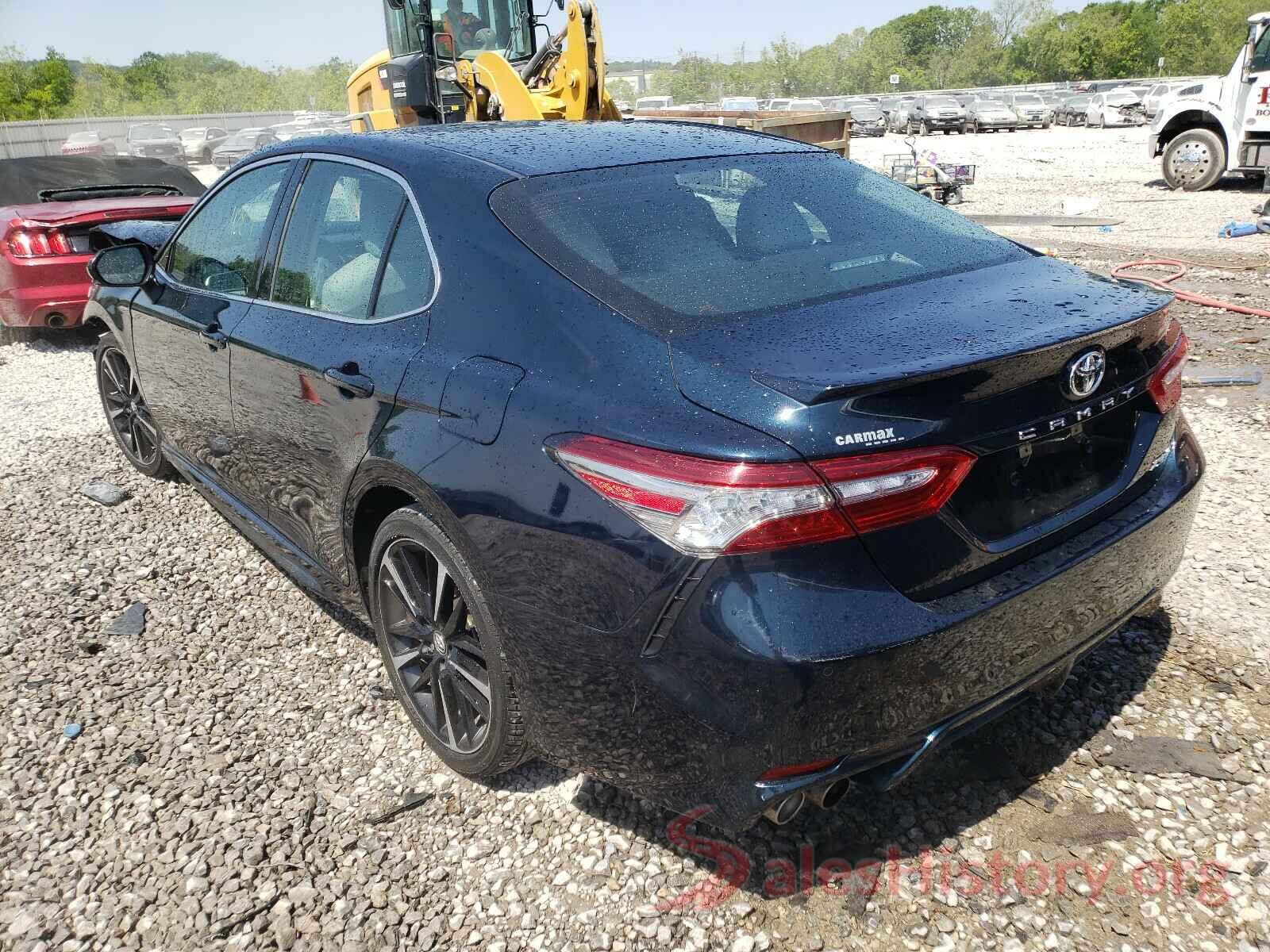 4T1B61HK0JU585364 2018 TOYOTA CAMRY