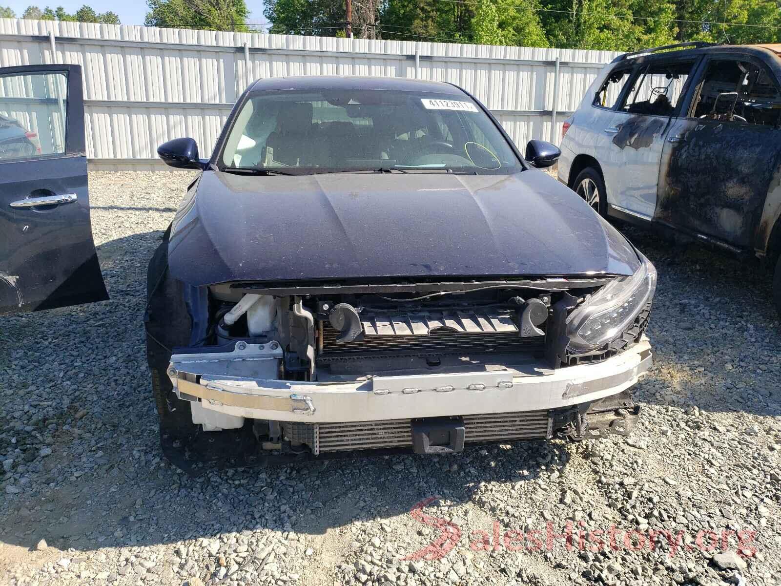 1HGCV1F92JA202717 2018 HONDA ACCORD